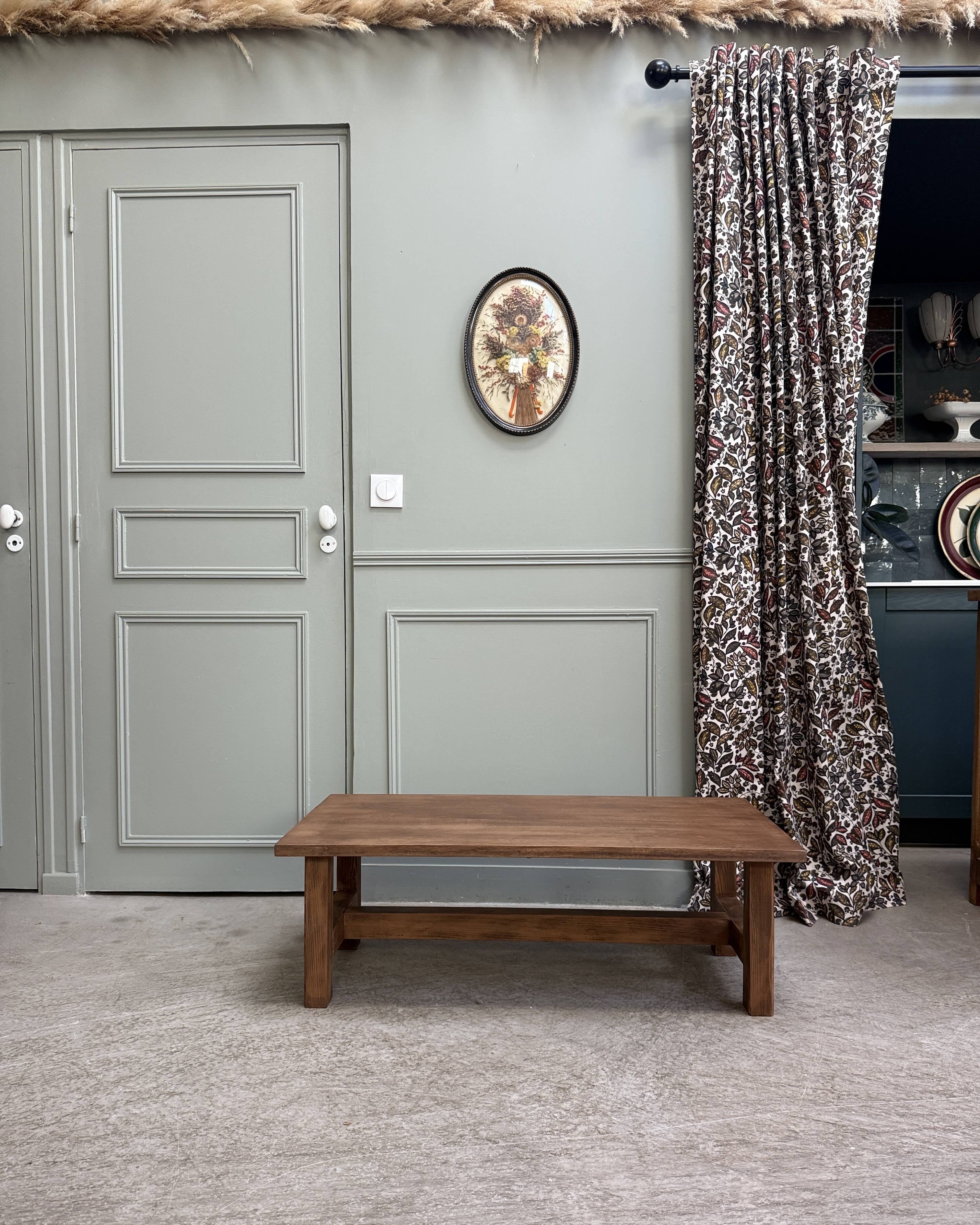 Small farmhouse coffee table (renovated)