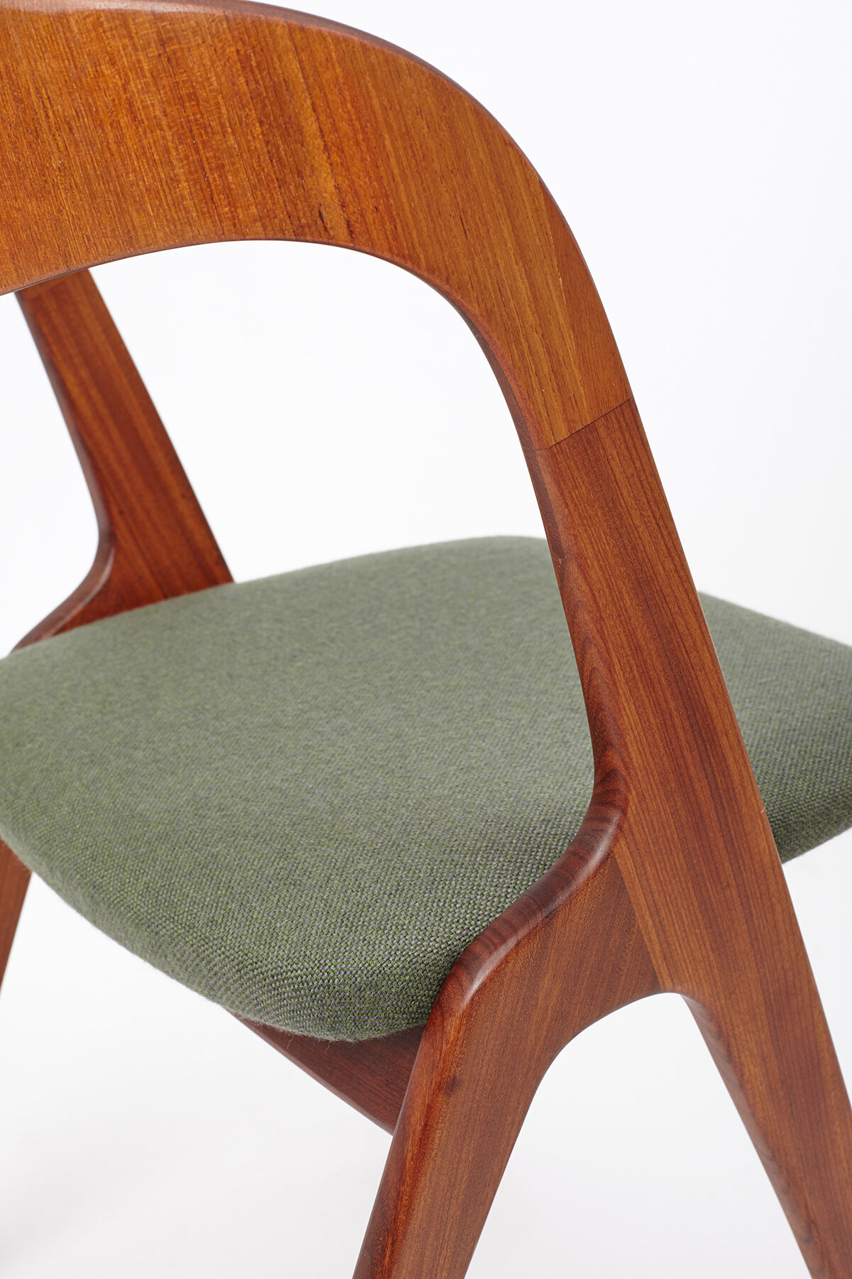 Johannes Andersen dining chairs