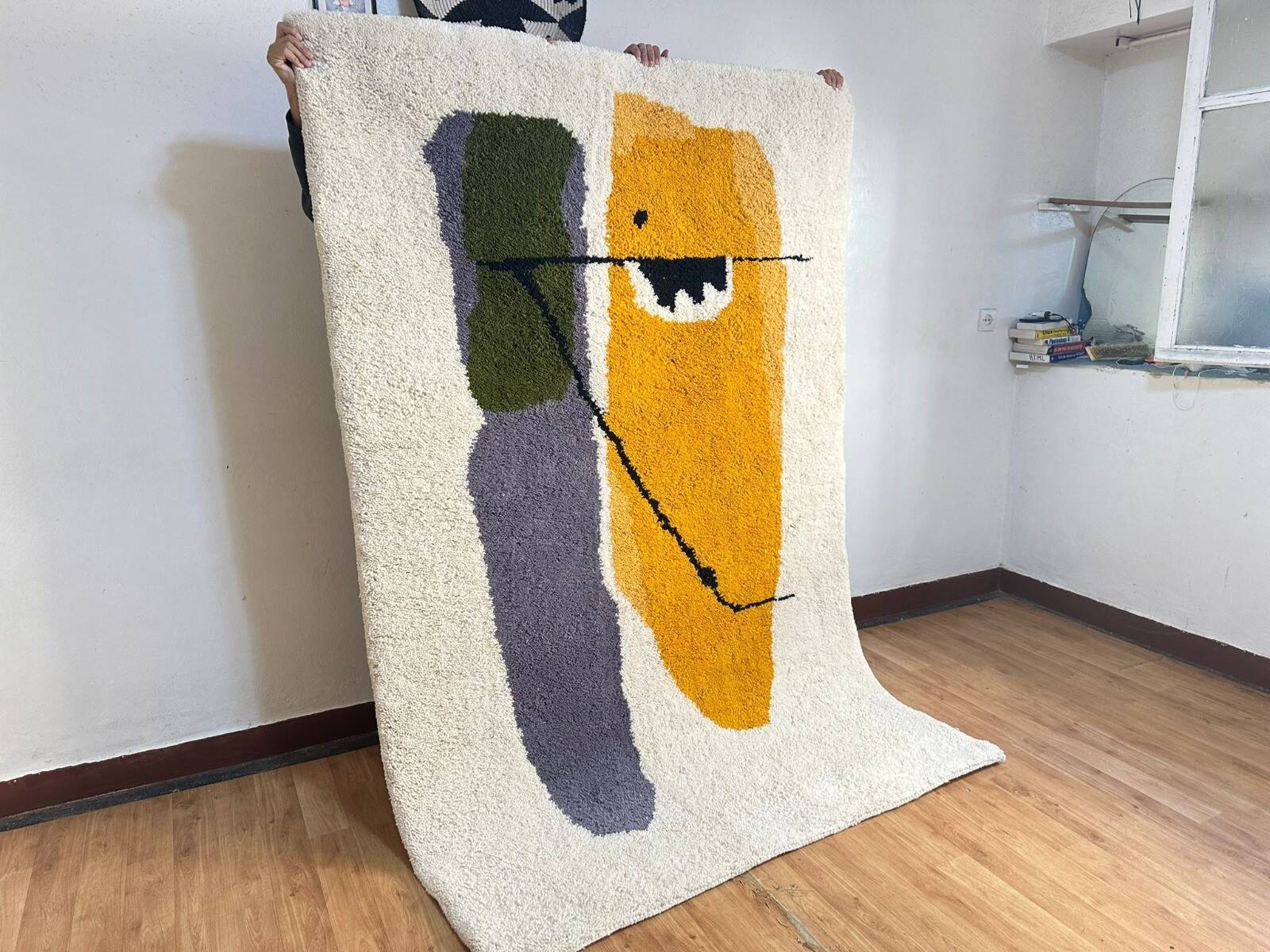 Handwoven Moroccan rug - grey rug with a yellow touch 3X2m