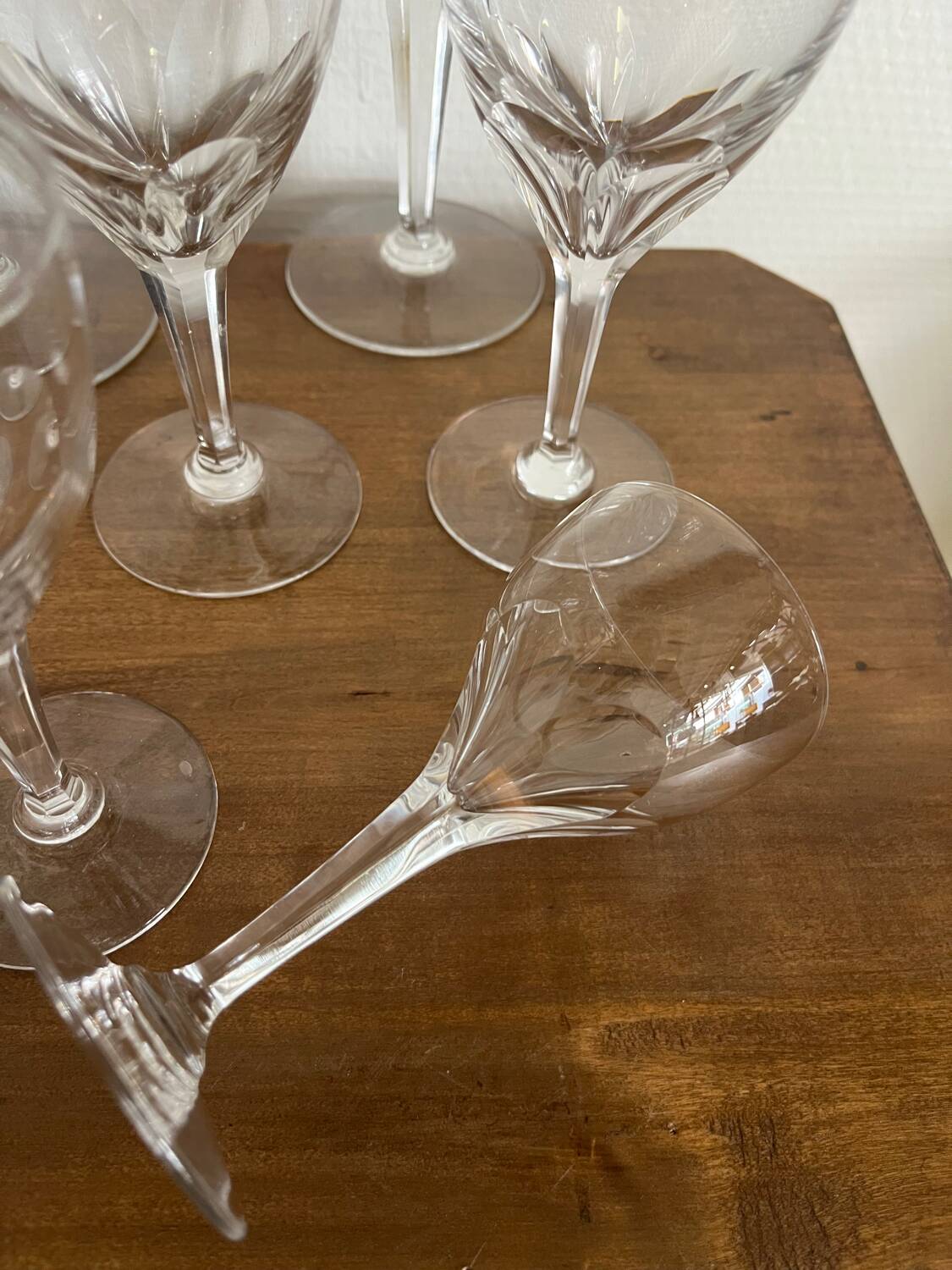 Set of 16 Nestor crystal glasses from Saint Lambert.