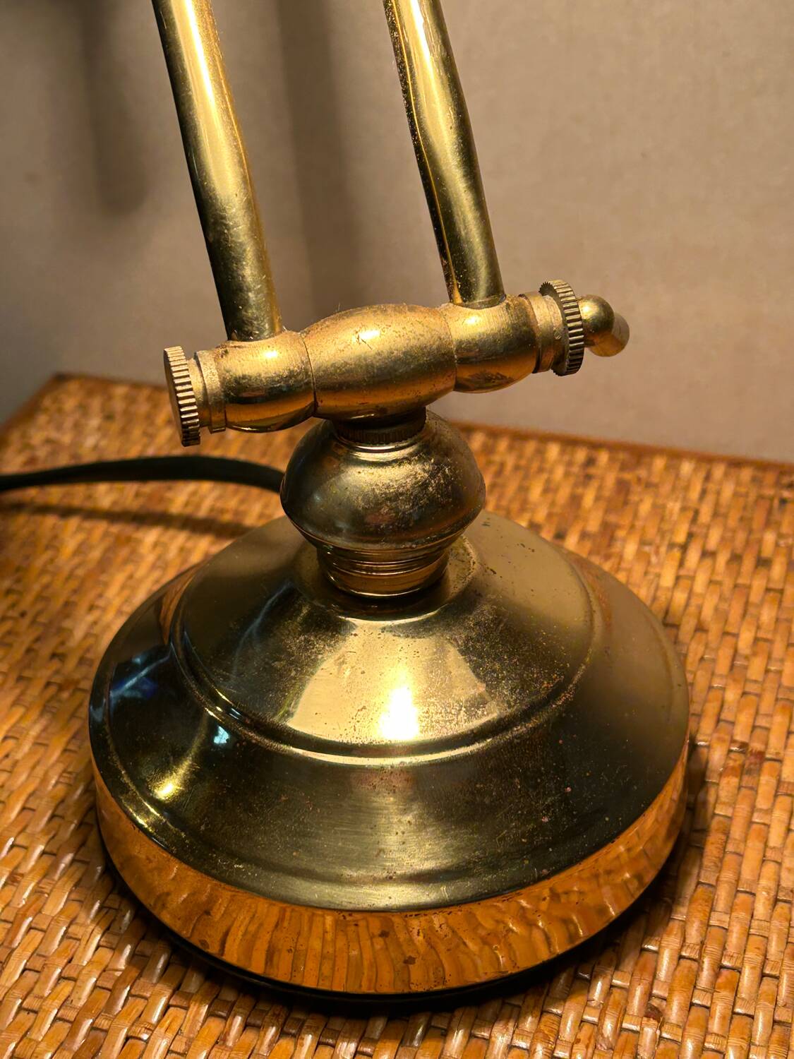 Vintage retro notary banker lamp