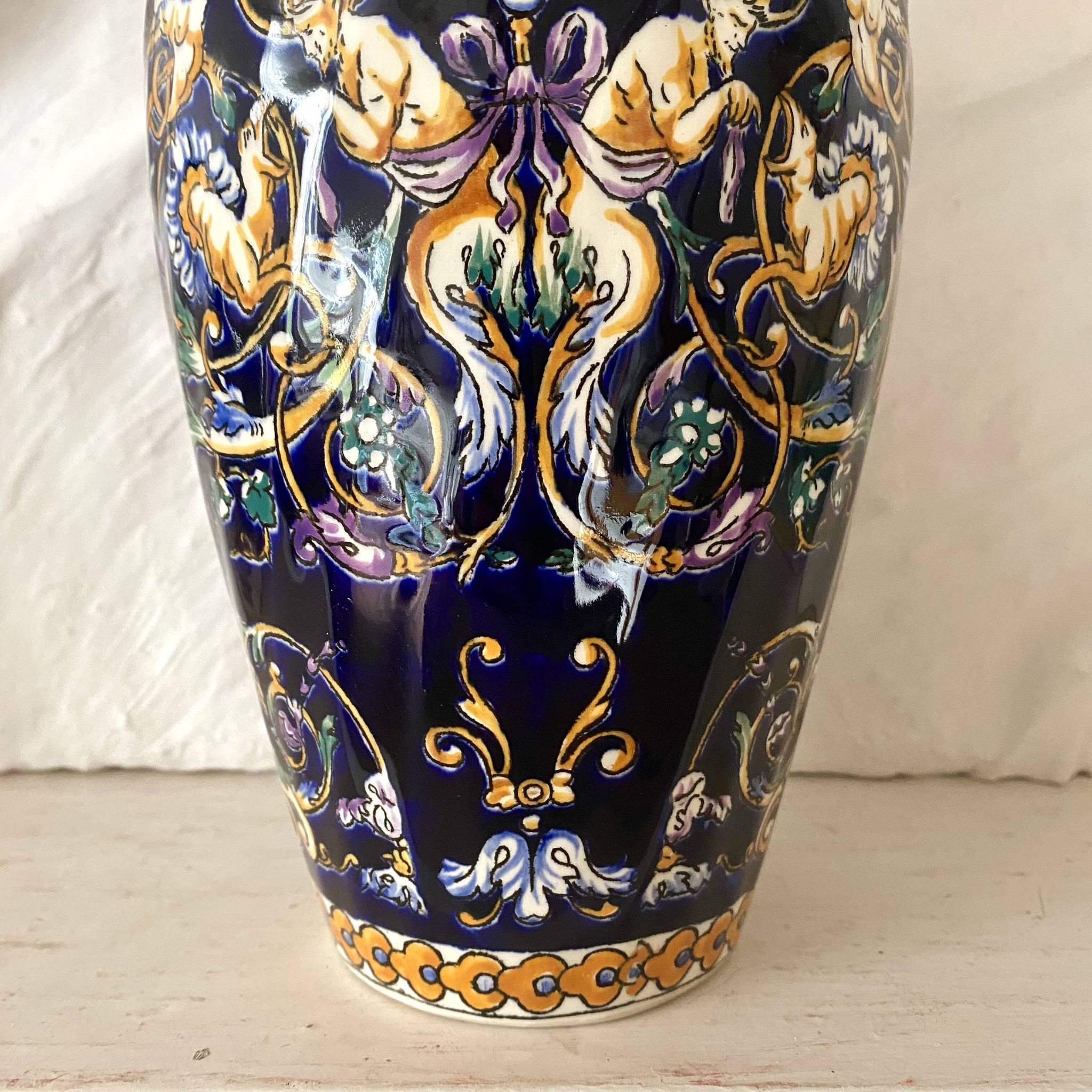 Earthenware vase from Gien with Renaissance decoration.
