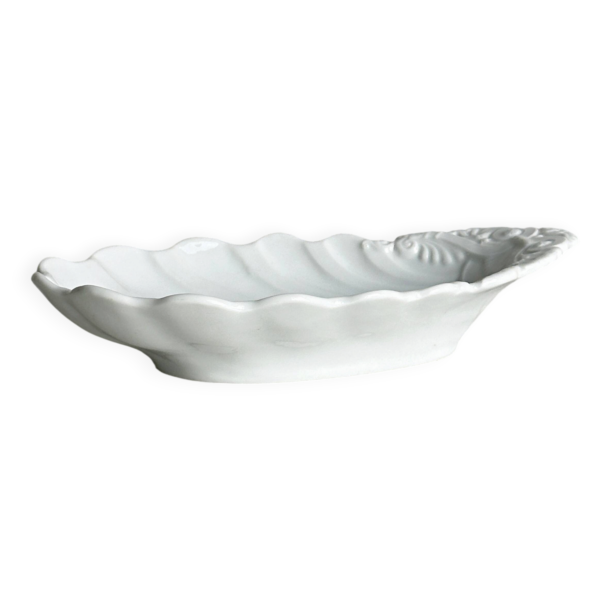 White ceramic shell bowl
