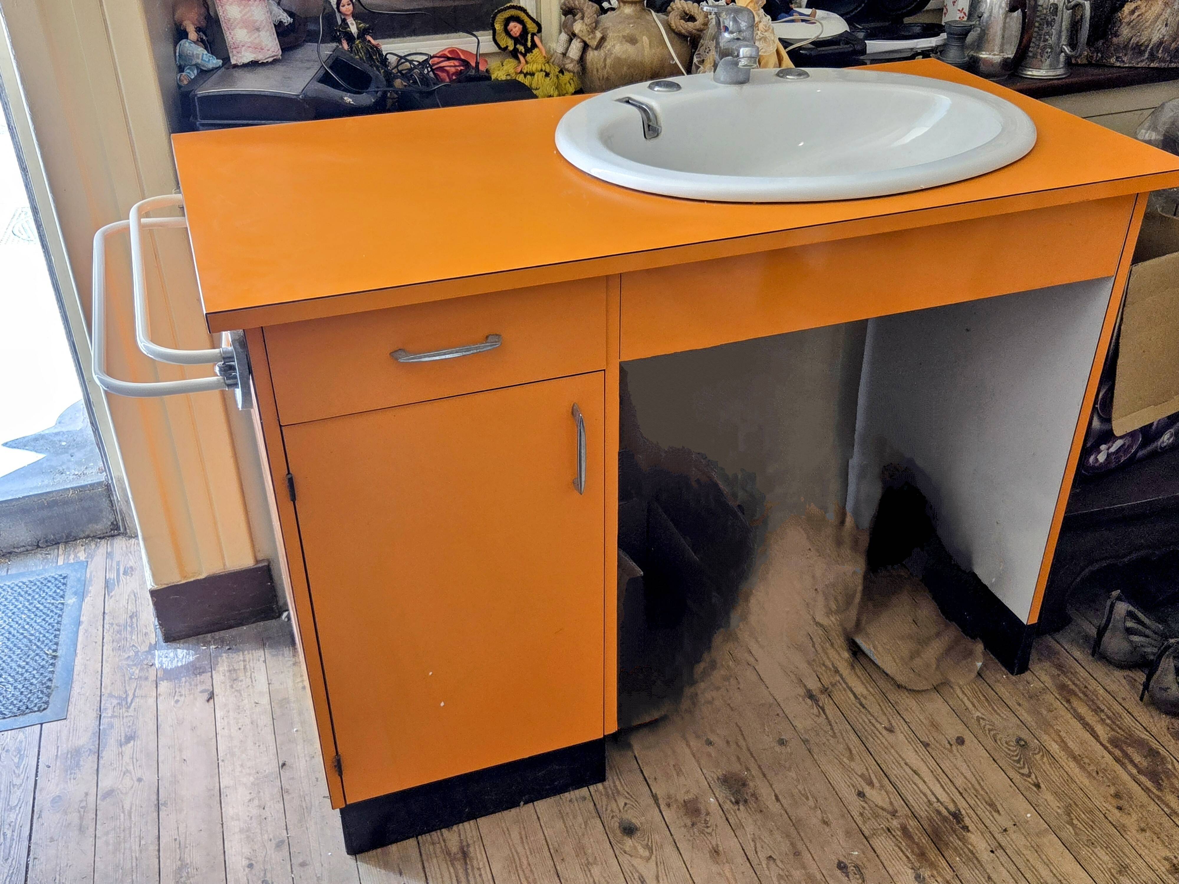 Vanity unit