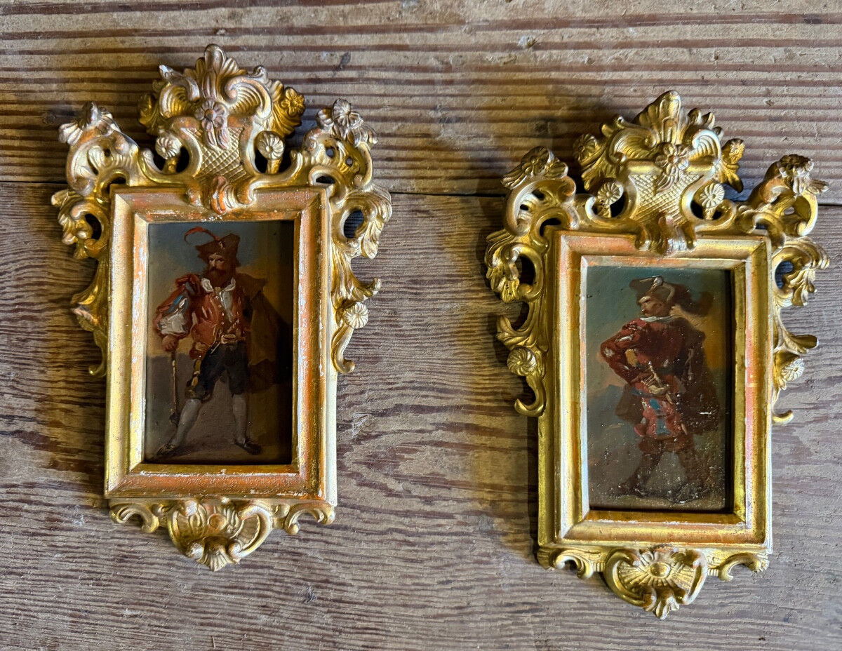 Pair of portraits of Italian bandits, oil on panels, gilded frames, circa 1880.