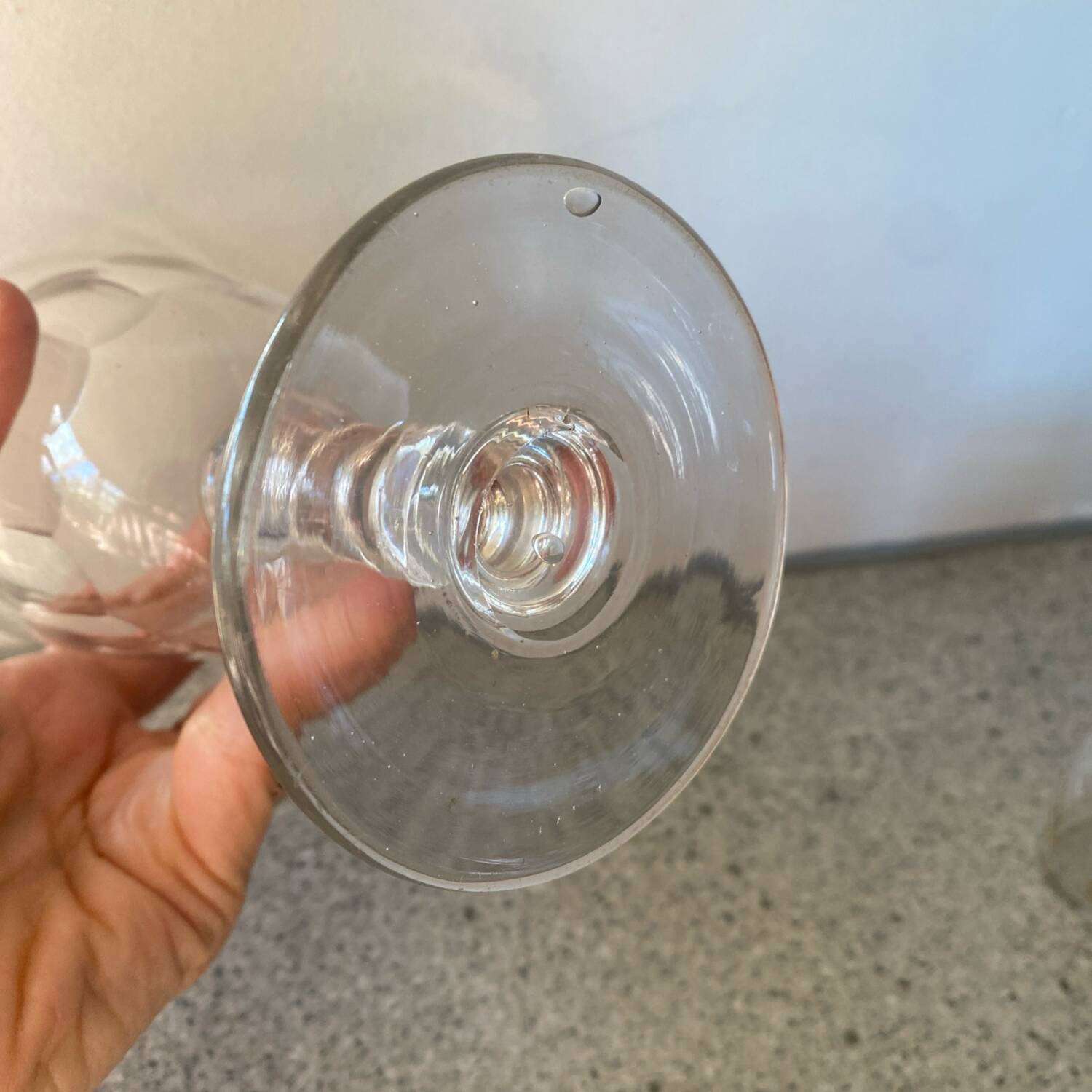 1 verre à pied eau ou vin rouge modèle Medicis XIXe s