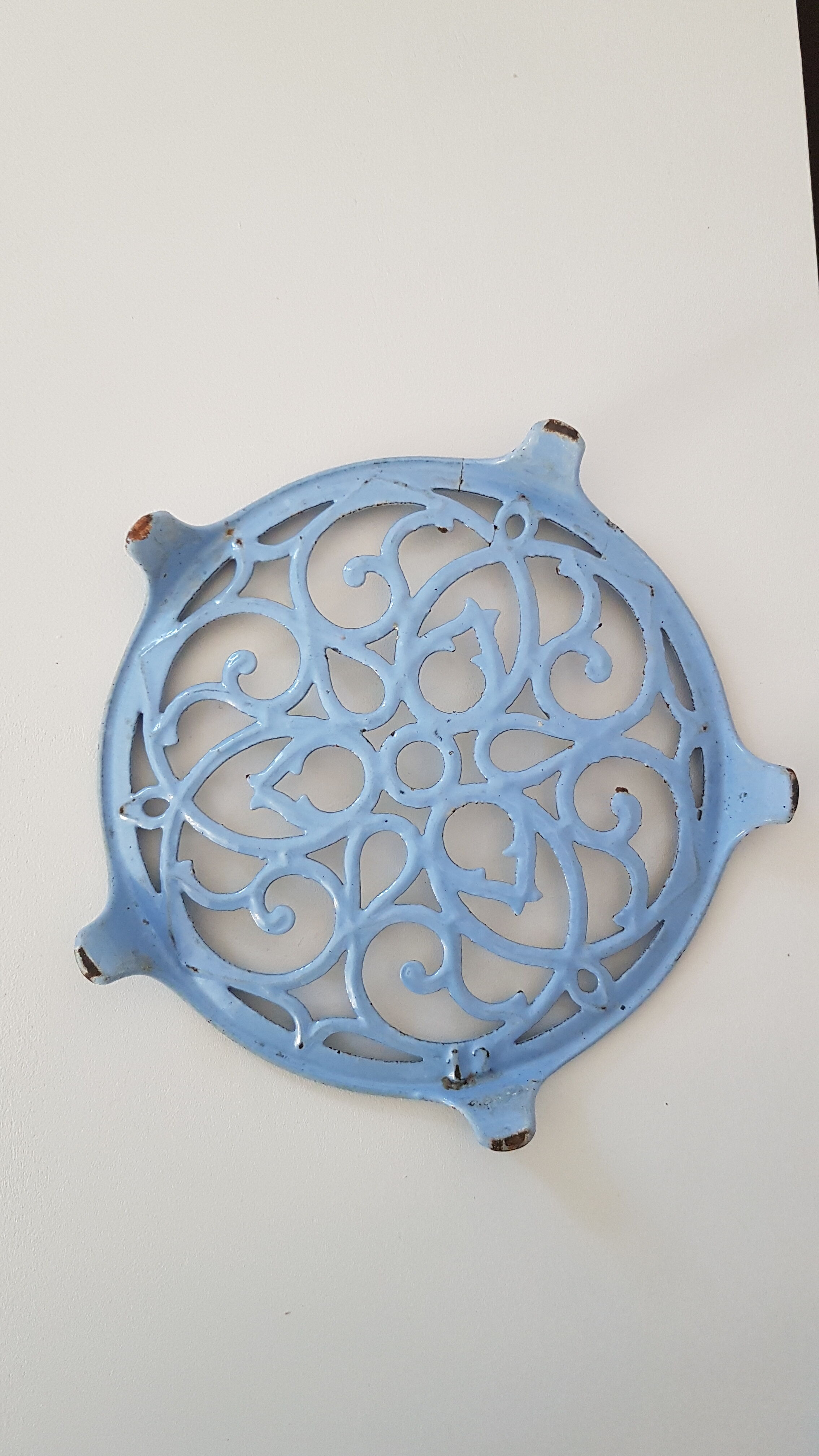 Blue cast iron trifle