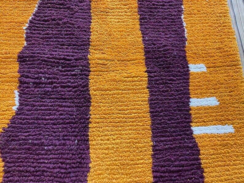 Handmade wool rug size 200 x 300 cm