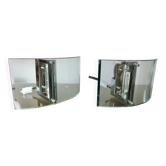 Pair of Italian wall lights in chromed metal and curved glass slab, Memphis style, 1980