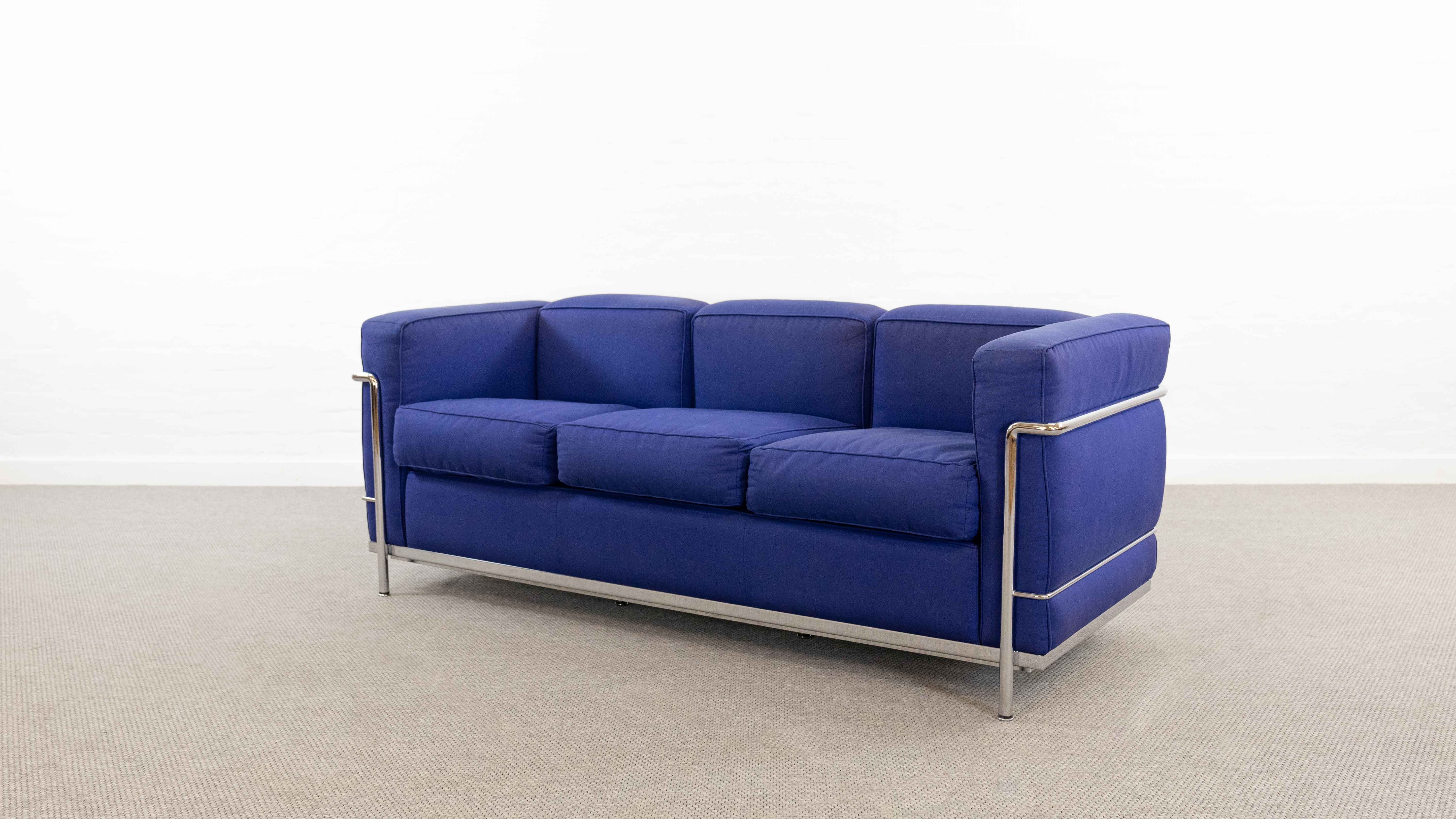 Cassina LC2 3seat Sofa by Charlotte Perriand, Le Corbusier and Pierre Jeanneret in blue fabrics
