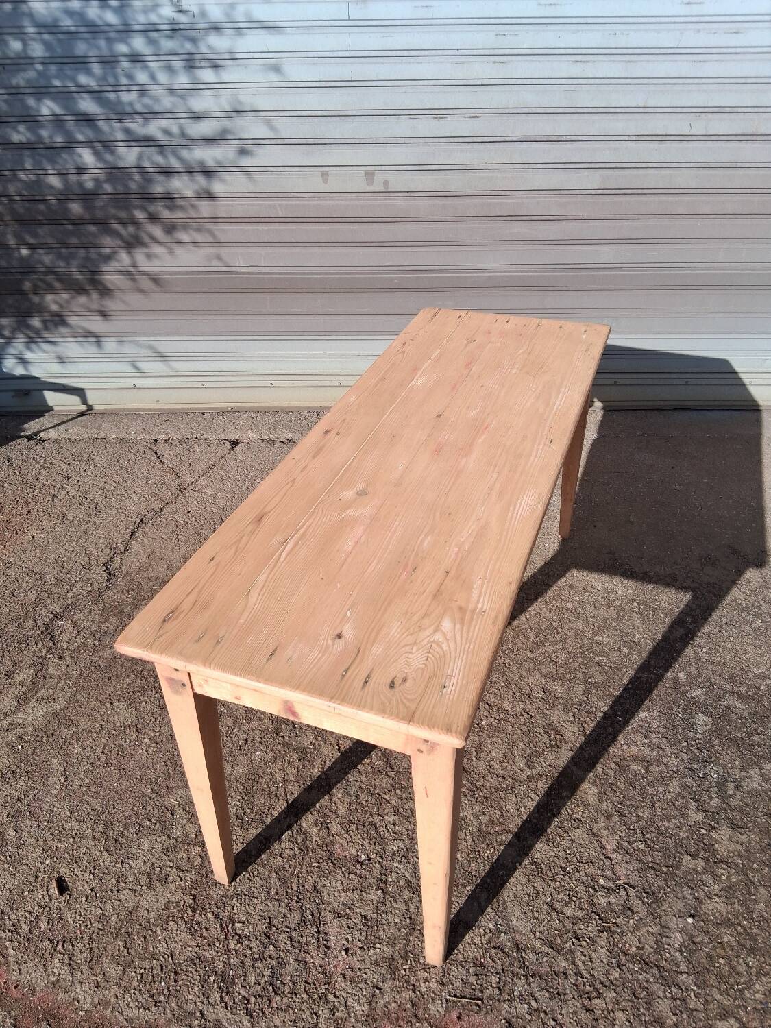 Farm table