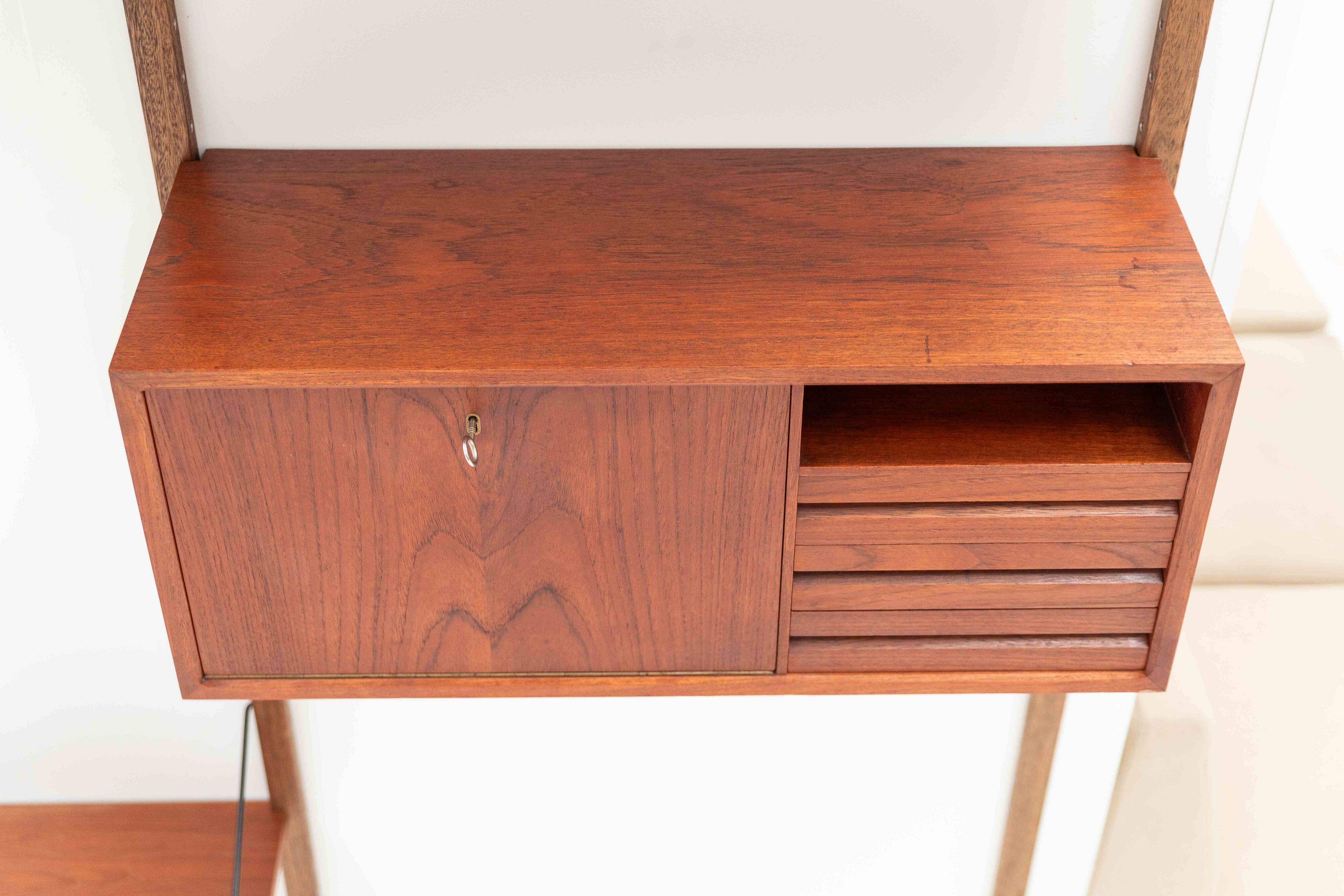 4-Bay Wall Unit by P. Cadovius