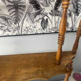 Étagère en bois tourné