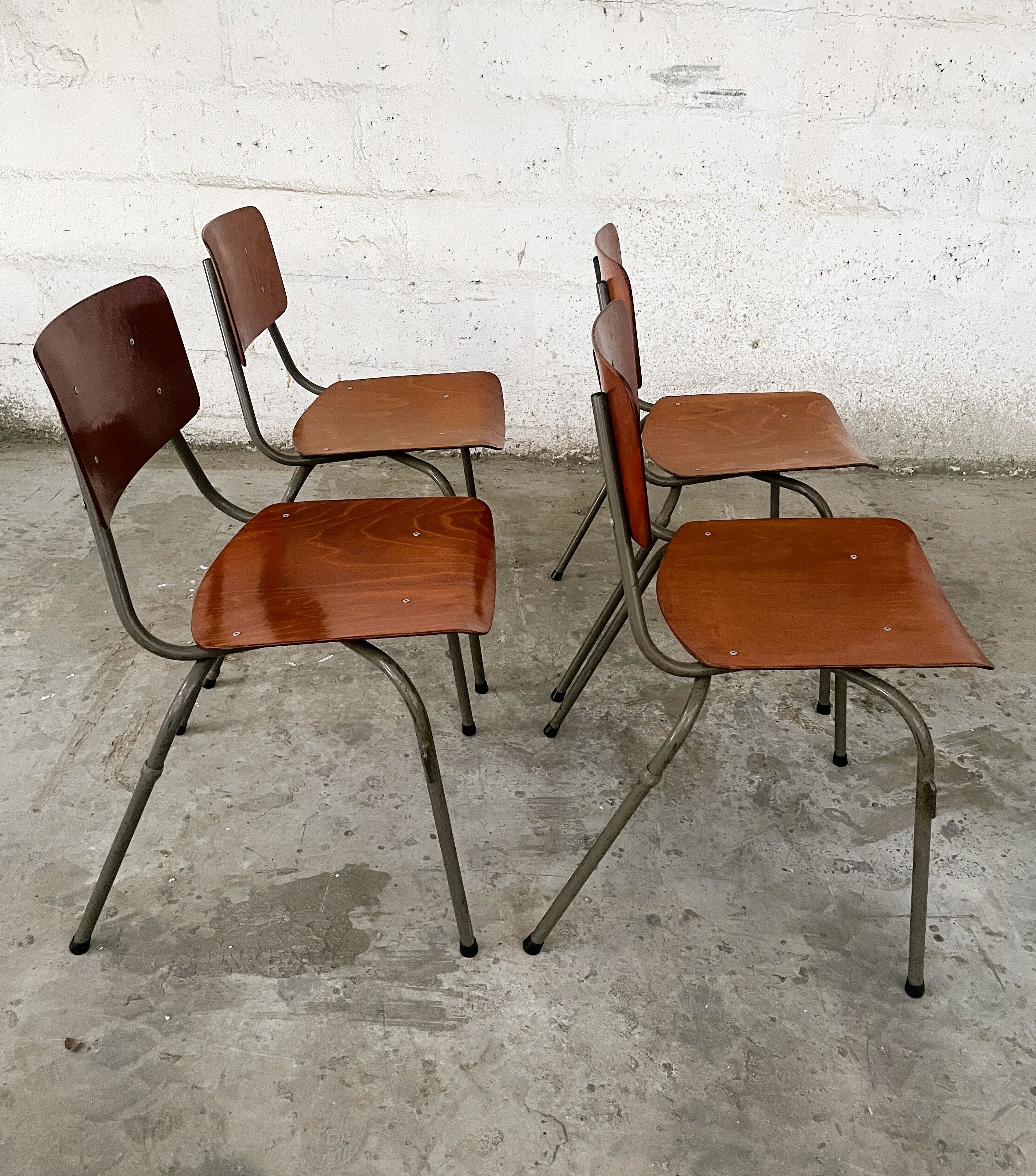 Set of 4 stackable wood