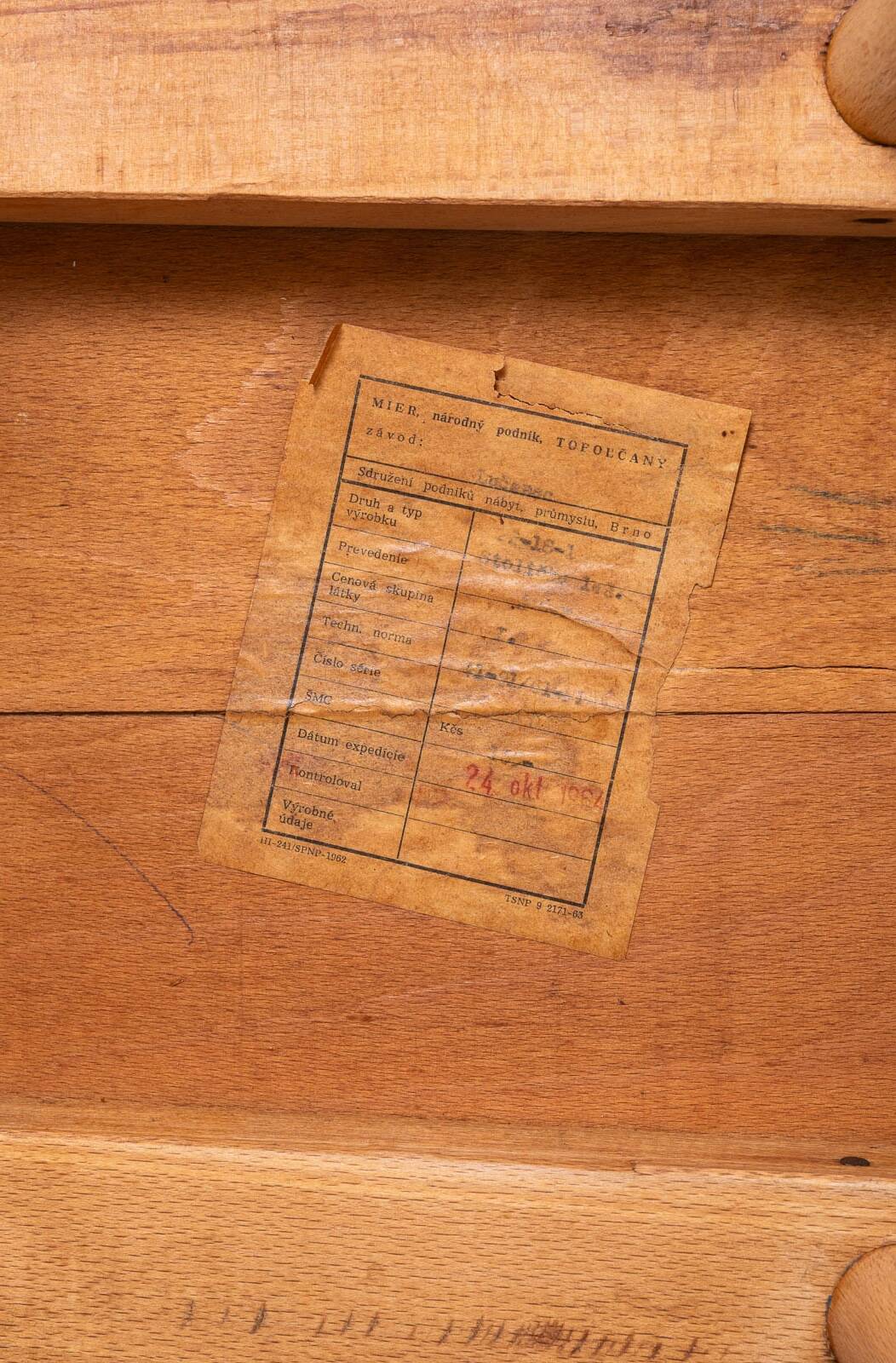 Dining table and 4 chairs by Antonin Šuman, restored.