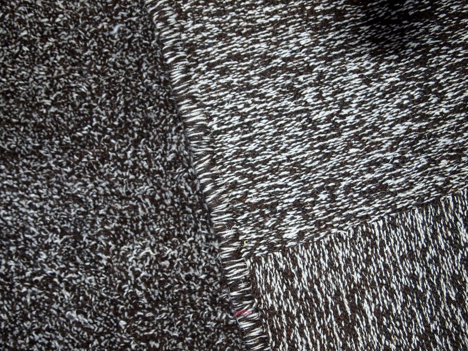 Tapis Contemporain ORA Hooked en Laine (73cm x 143cm), Édition Unique