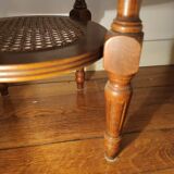 Oval pedestal table
