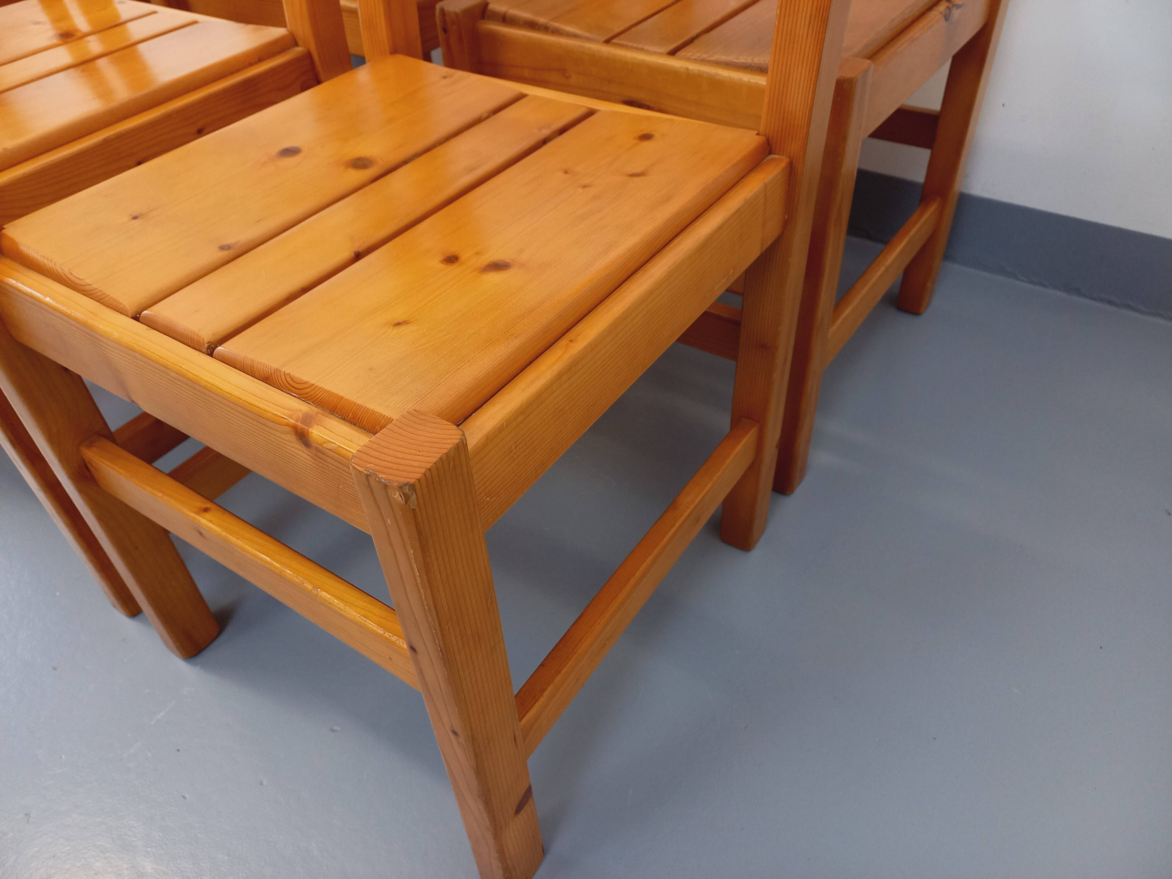 Set of 6 vintage Les Arcs chairs in pine from the 60s 70s