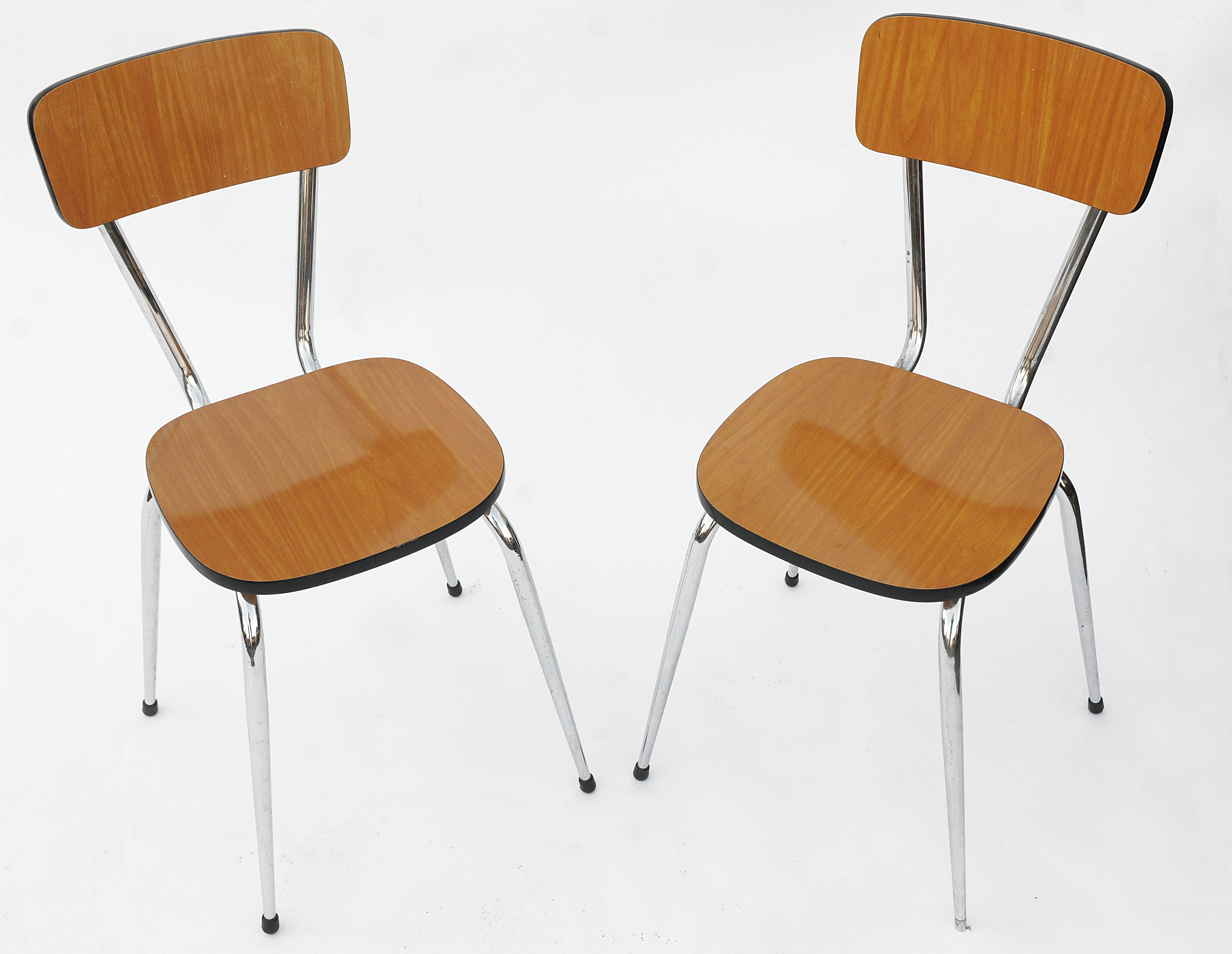 Table and 2 formica chairs