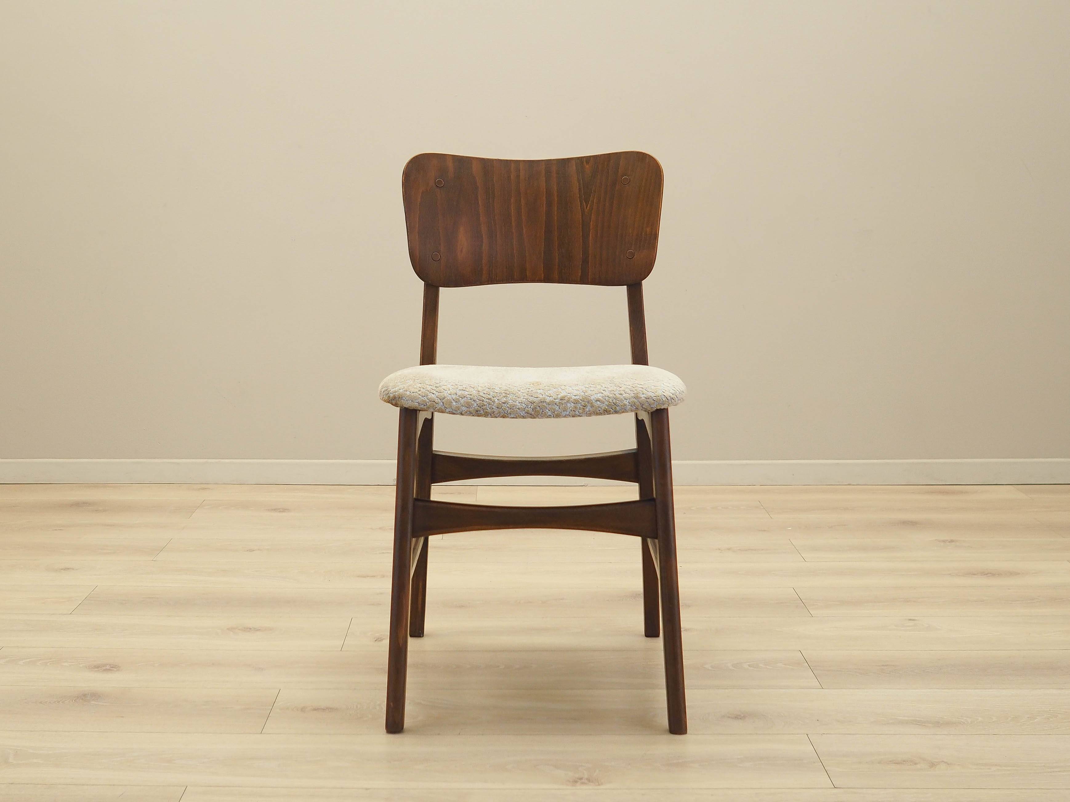 Ensemble de six chaises, design danois, années 1960, fabriquées au Danemark.