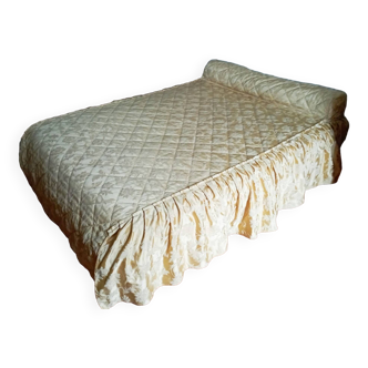 Vintage bedspread