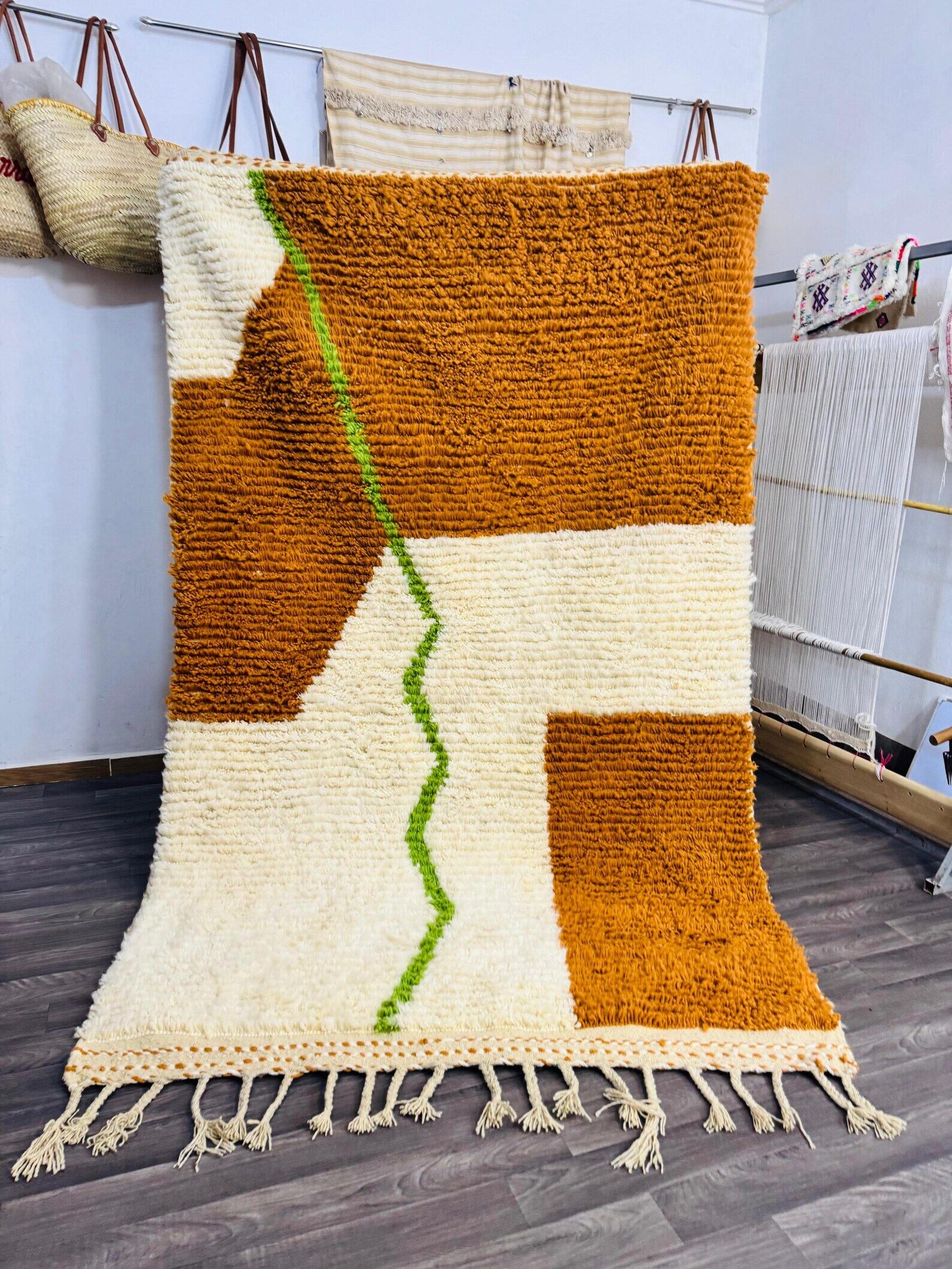 Handmade Berber rug in wool 150/250m