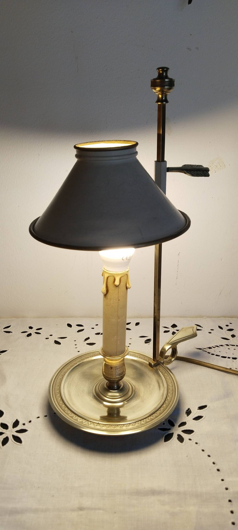 Gilded bronze hot water bottle lamp, Empire style, beige metal lampshade