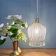 Suspension tulipe vintage en verre moulé transparent