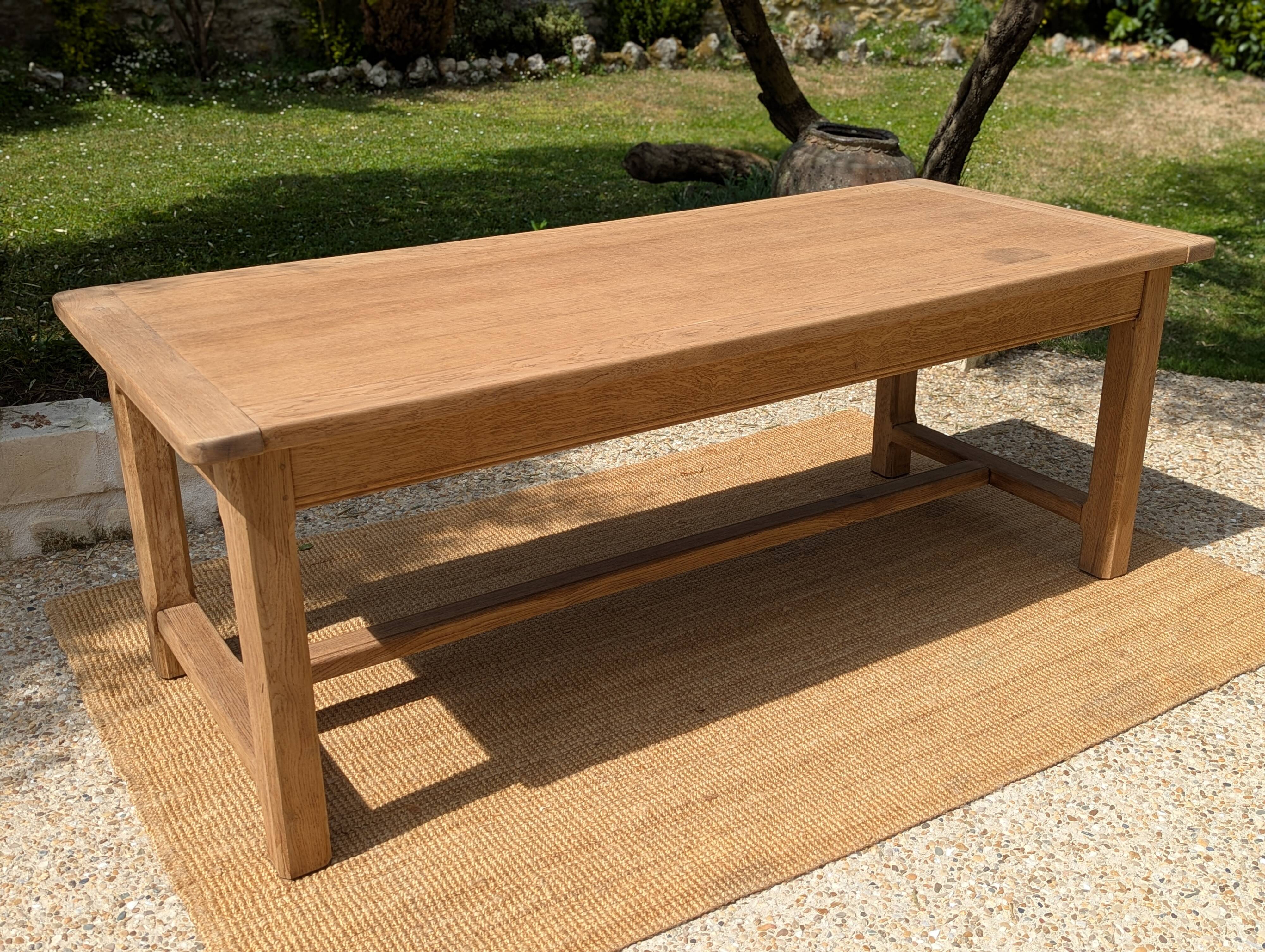 Farm table