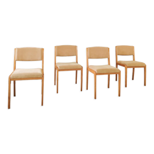 Quatre chaises de table
