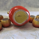 8 tasses et une bouteille en forme de poire 1960