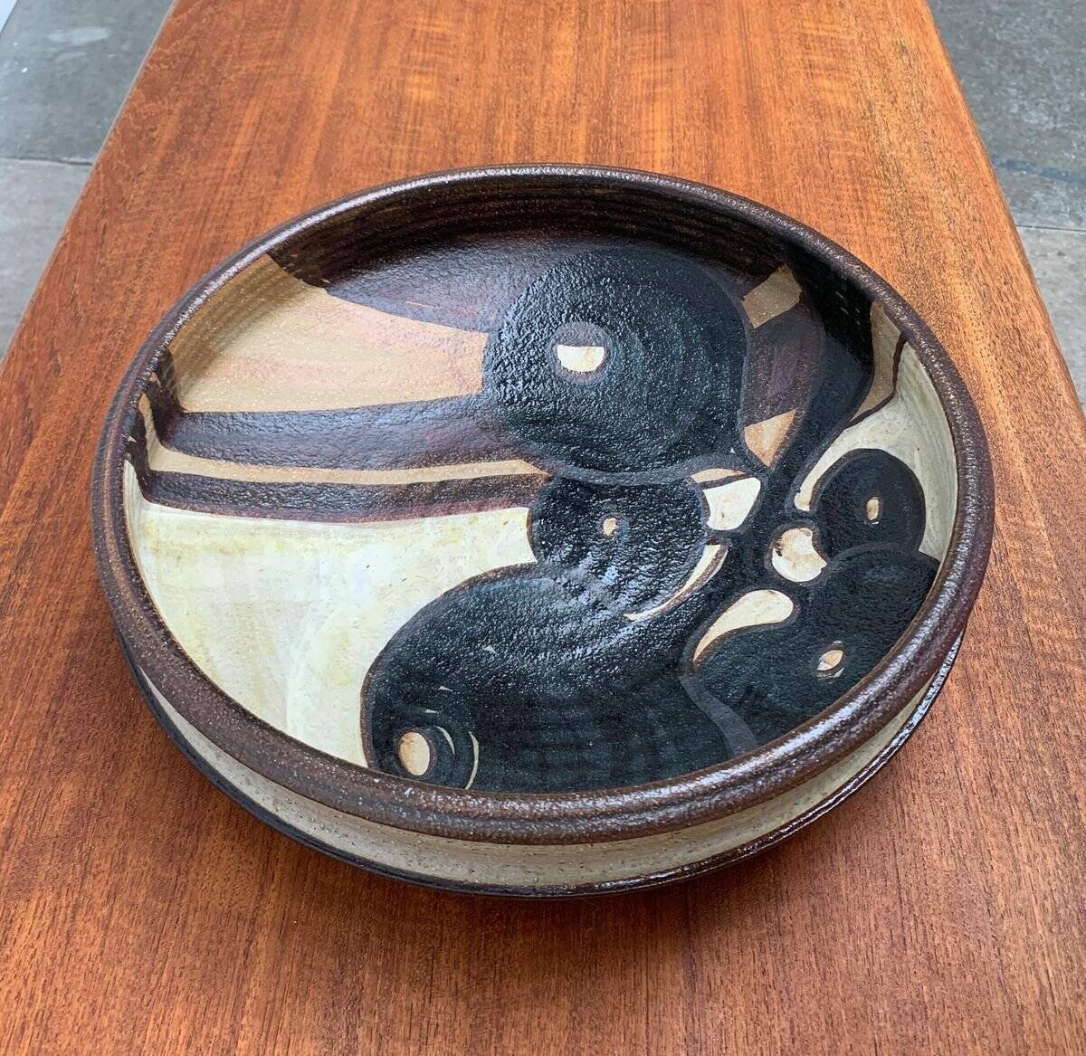 Wall plate / bowl in vintage Danish porcelain by Noomi Backhausen for Søholm