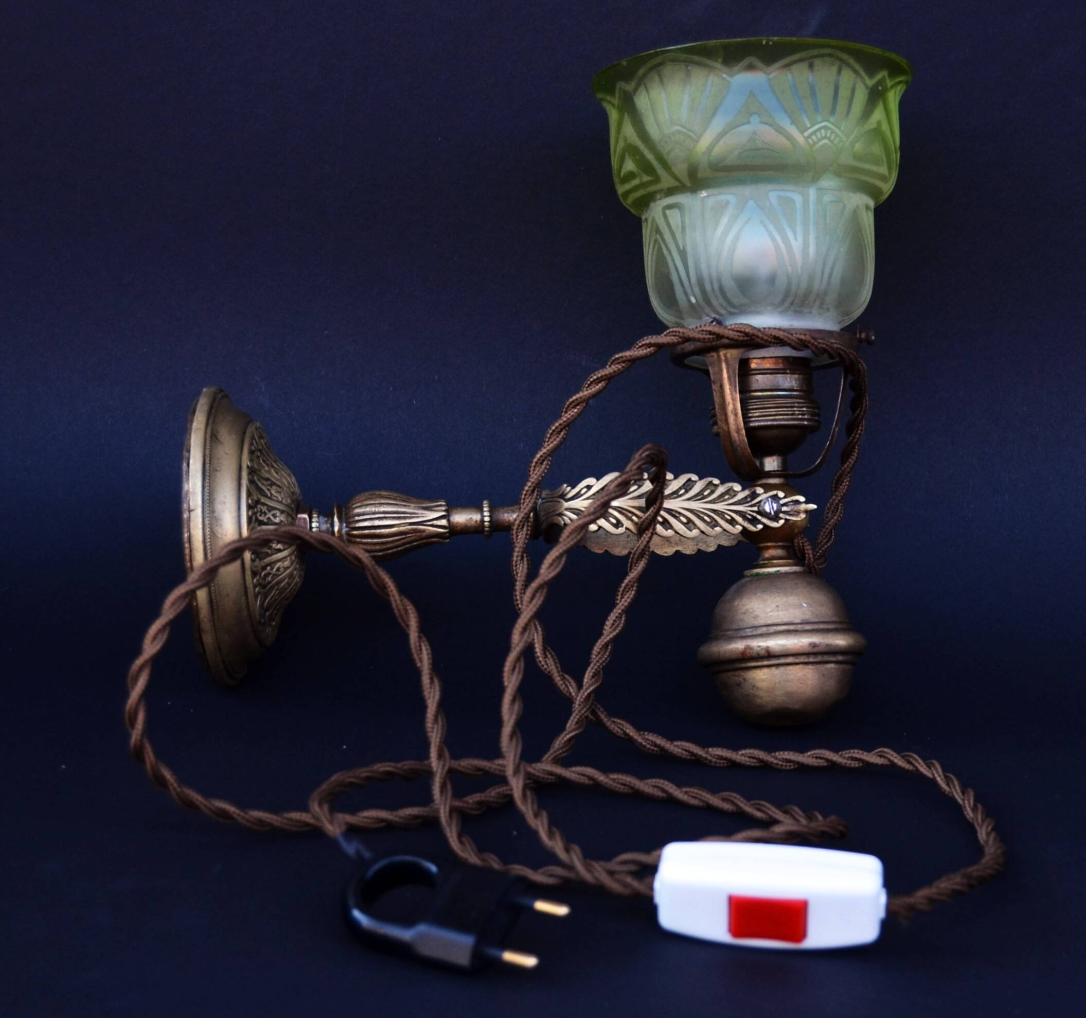 Antique Brass Gimbal Table Lamp Navy Ship Marine Massive Brass - Wall Light