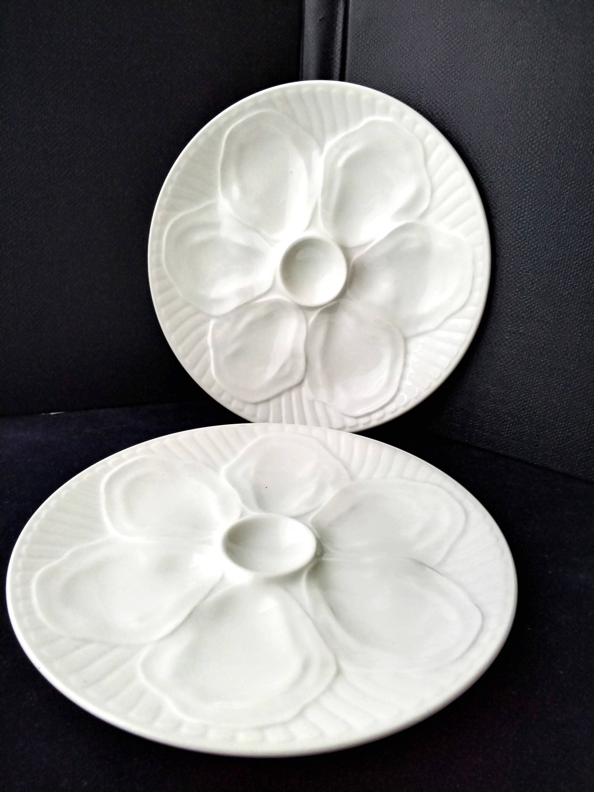 2 Boch La Louvière ceramic oyster plates