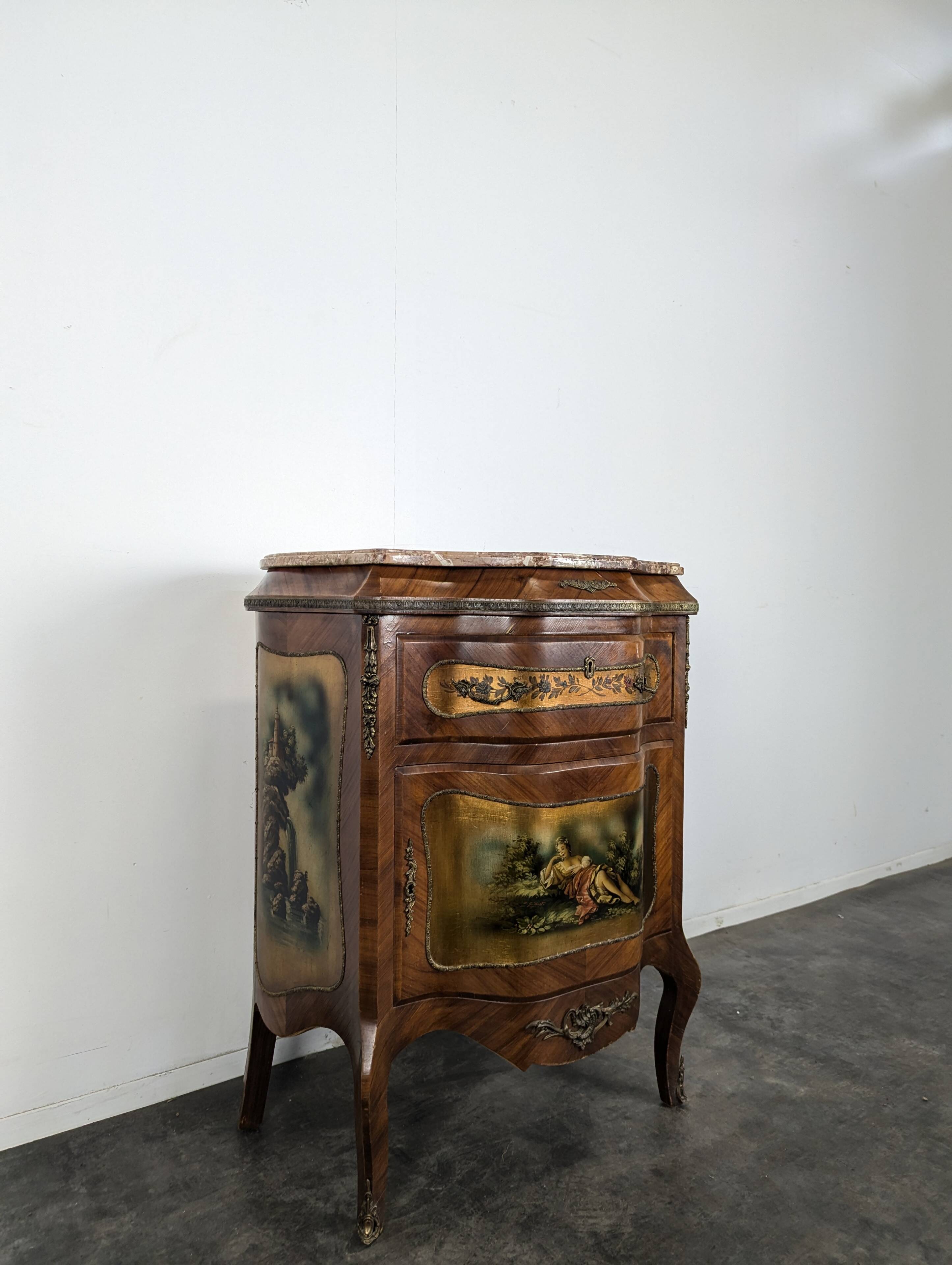 Meuble d'appui vernis Martin de style Napoléon III