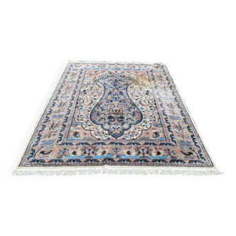 Persian rug in woven wool with purple flowers 280x190cm