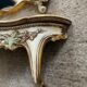 Ancien miroir et console murale en bois sculpté