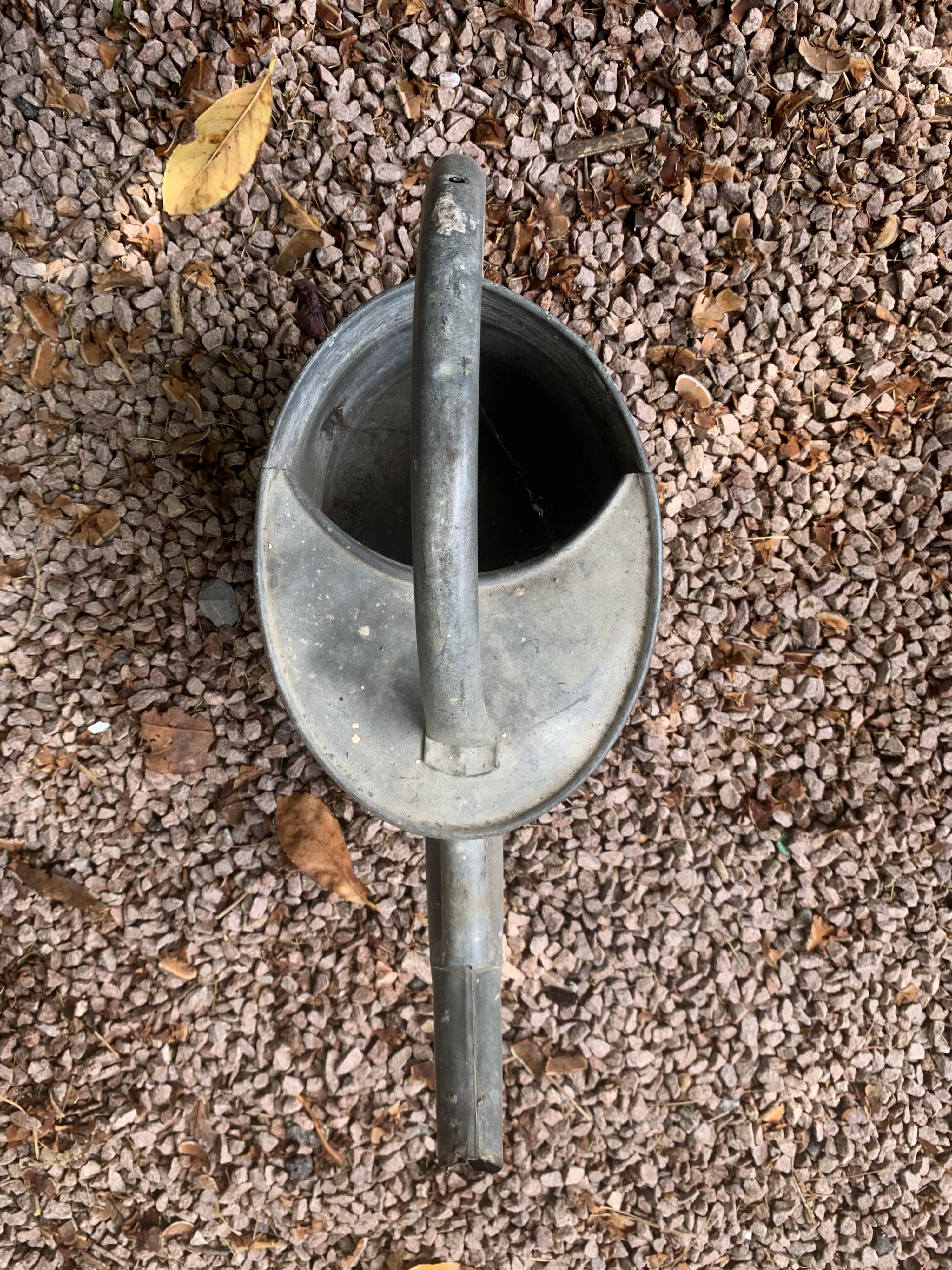 Zinc watering can