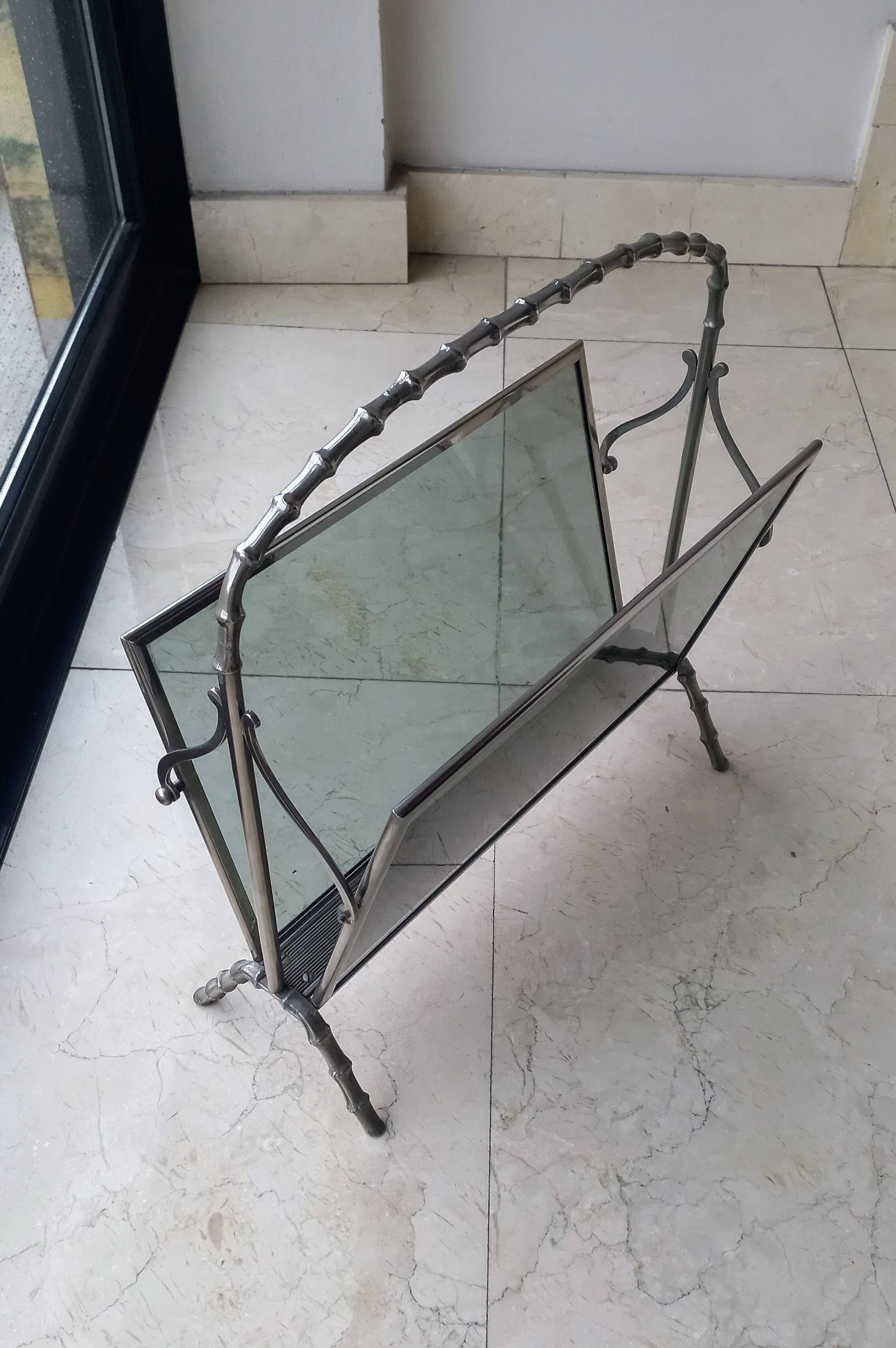 Mid century magazine stand