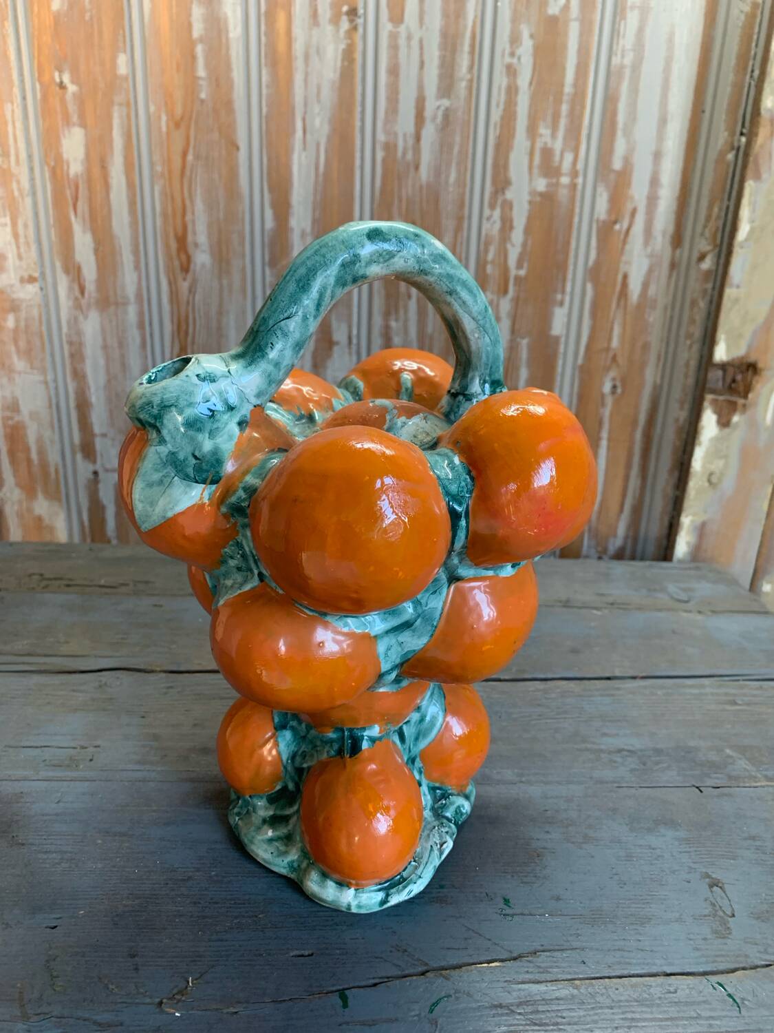 Cruche oranges en barbotine