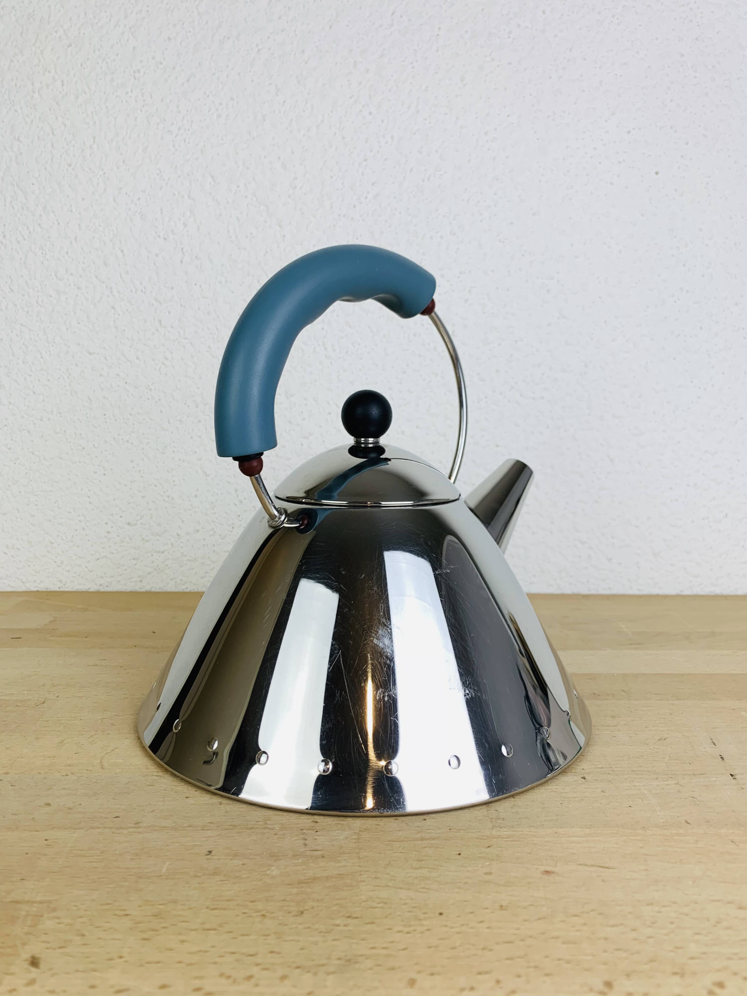 Alessi stainless steel kettle model 9093, design