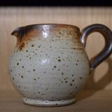 Pot à lait en grès
