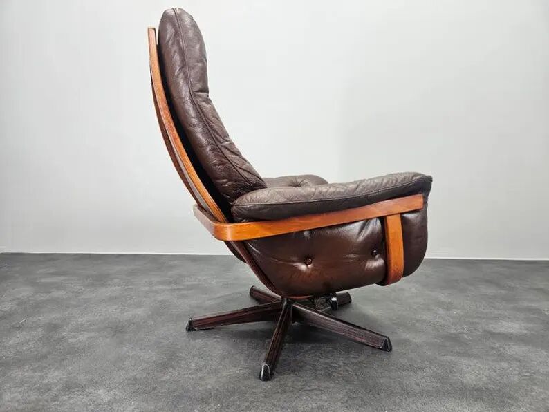 Midcentury Swivel Leather and Wood Armchair Göte Möbler Nässjö, Sweden, 1960s