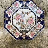 Assiette octogonale ancienne aux motifs d'oiseau et de pivoines, chinoiseries