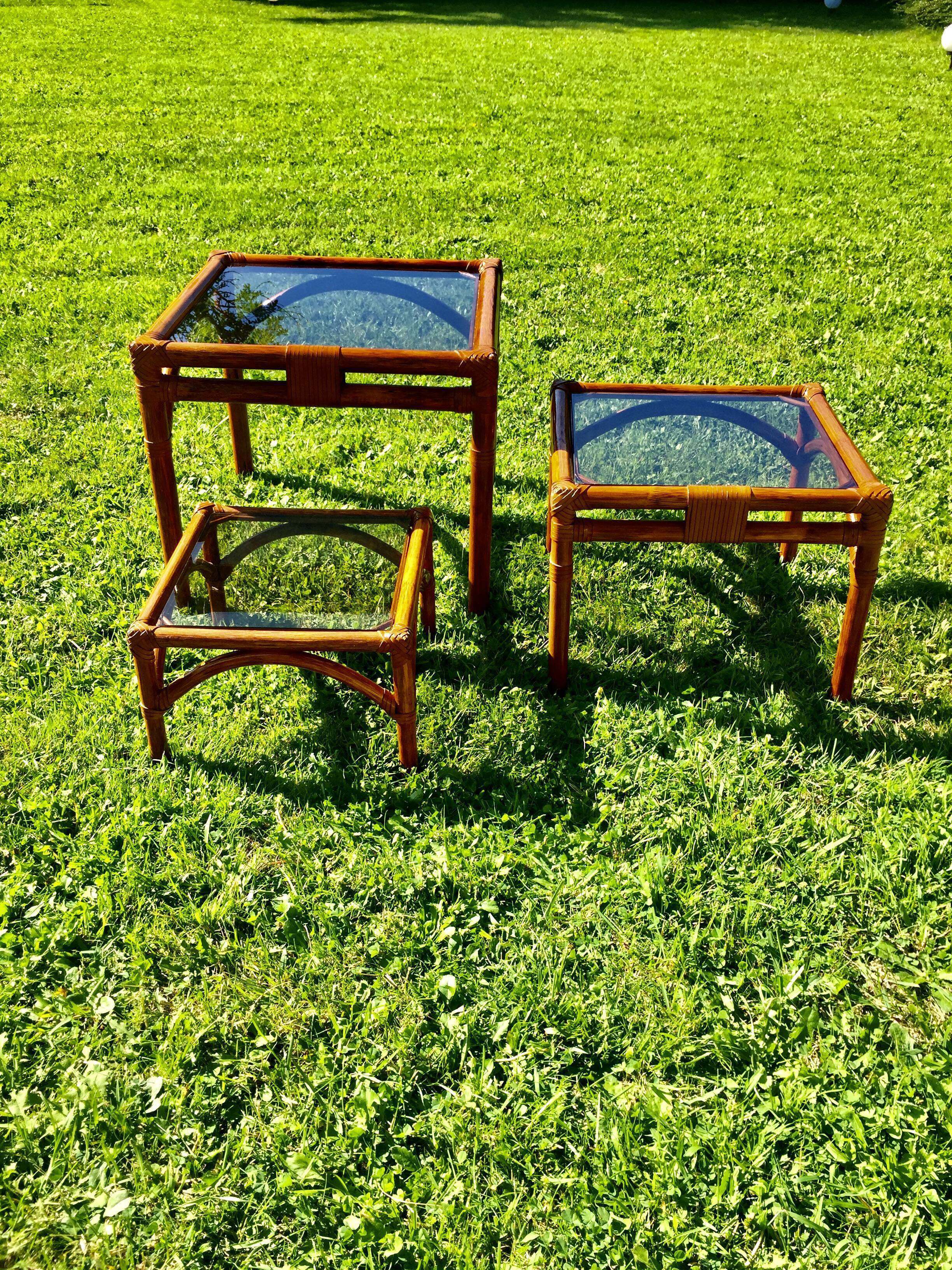 Bamboo pull-out table / leather and vintage glass