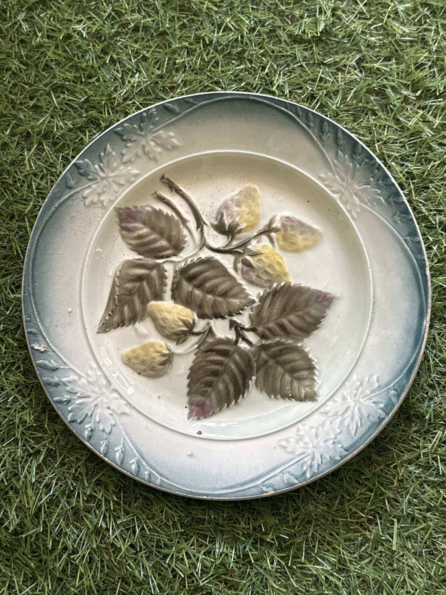 Ensemble de 4 Assiettes à dessert en Barbotine