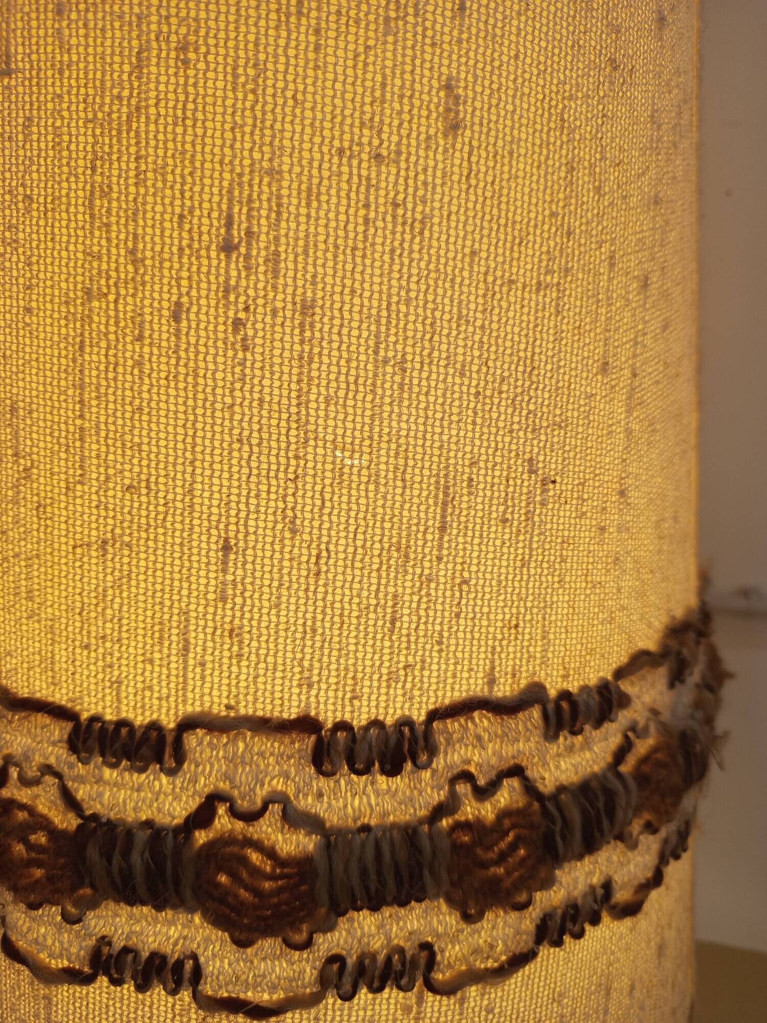 Vintage amphora solar lamp in ceramic with double lighting.