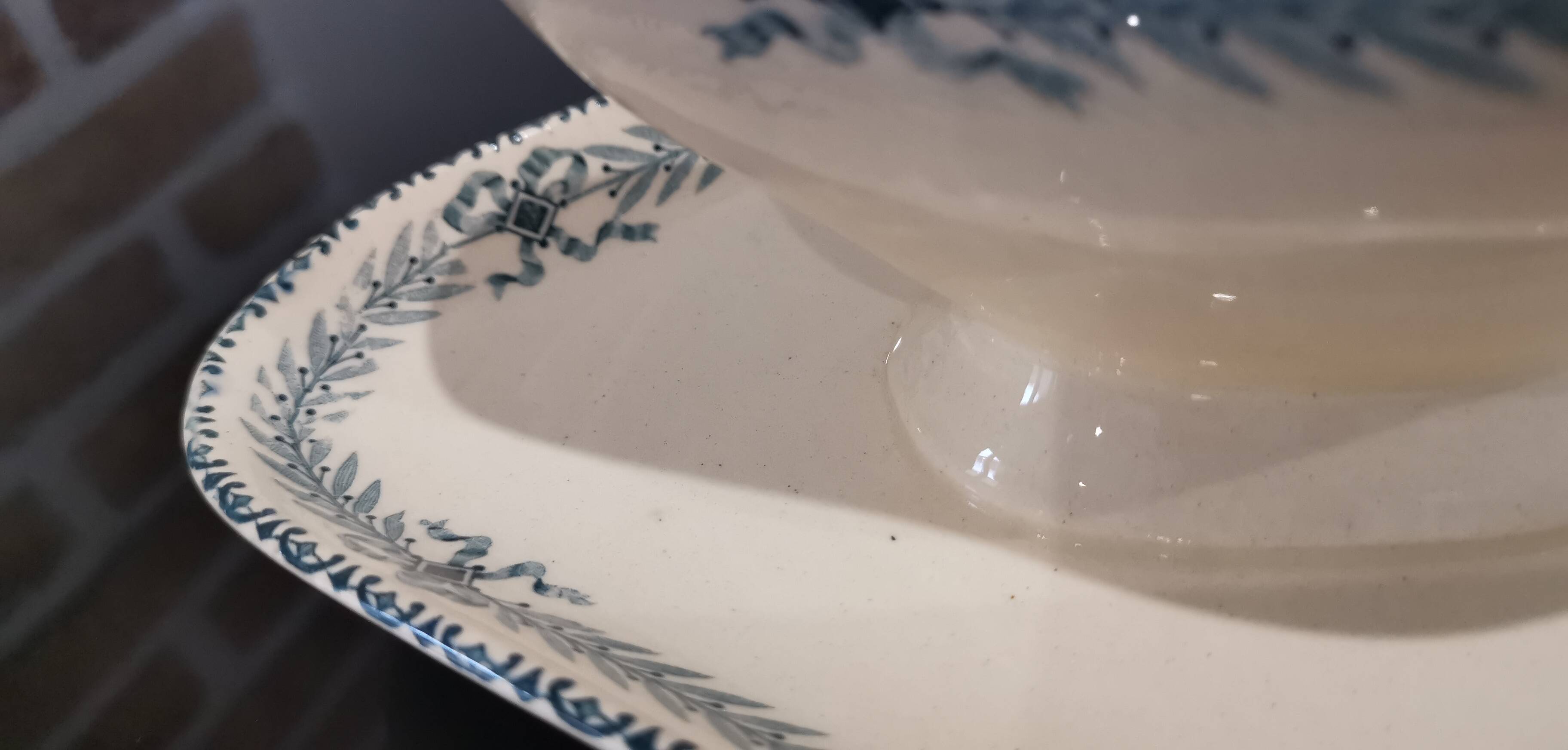 Old Choisy Le Roi earthenware gravy boat, Chinon decor