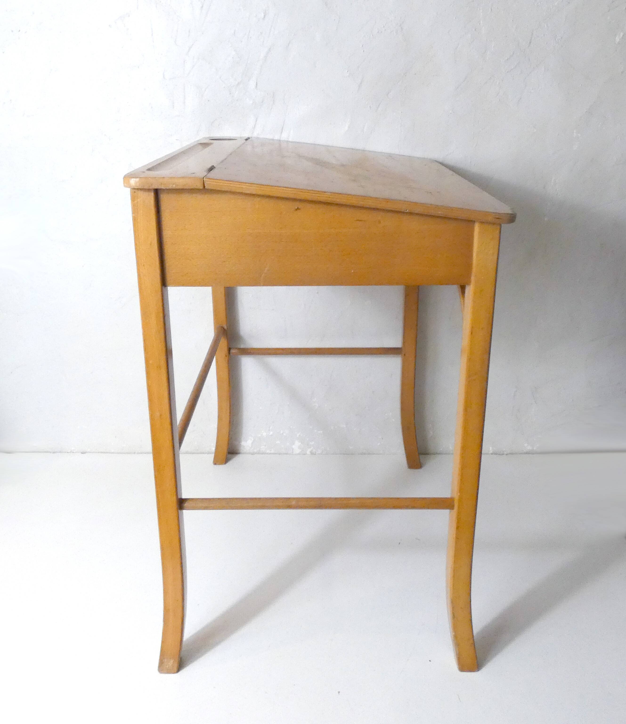 Desk + Baumann chair for children