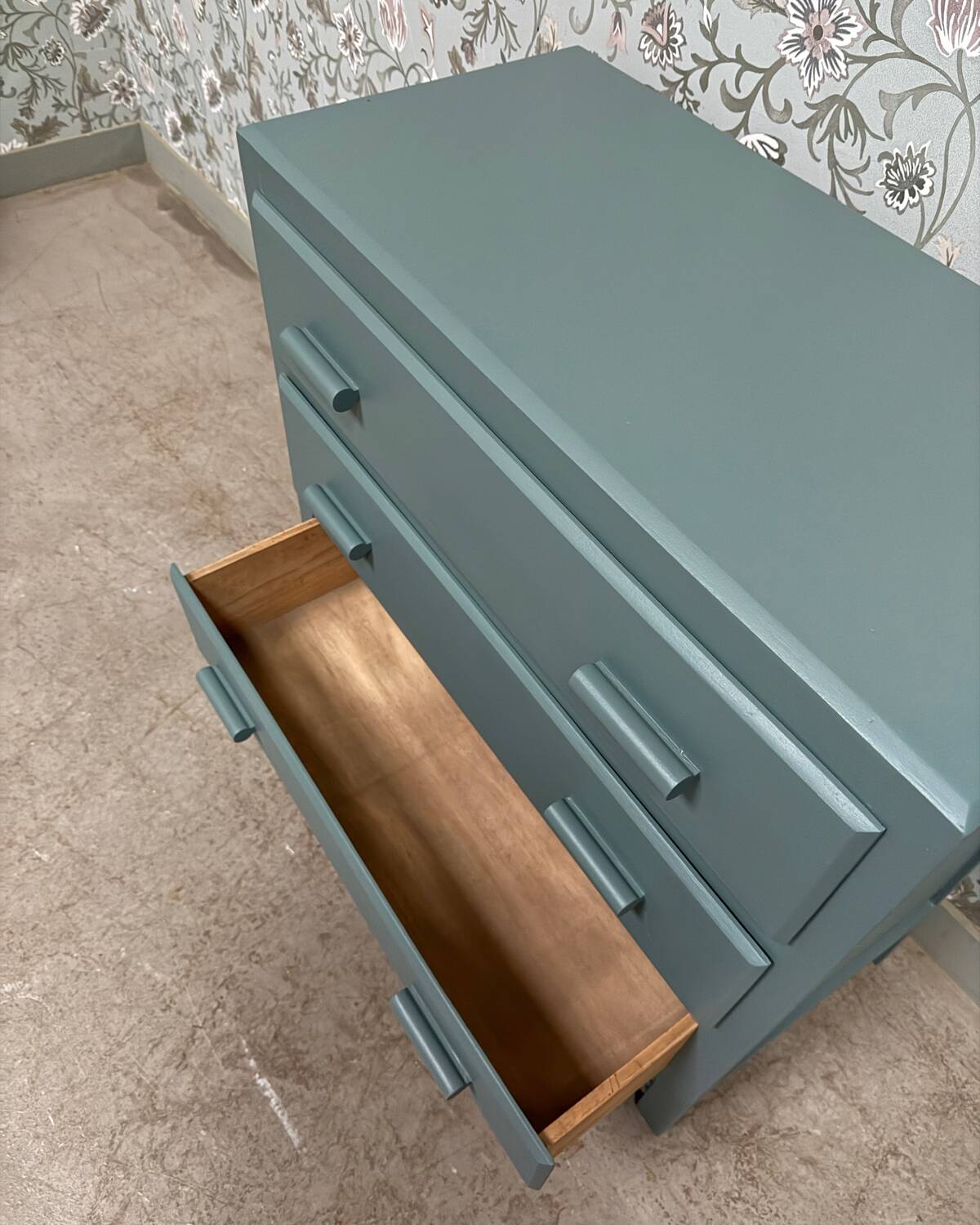 Art Deco commode (renovated)